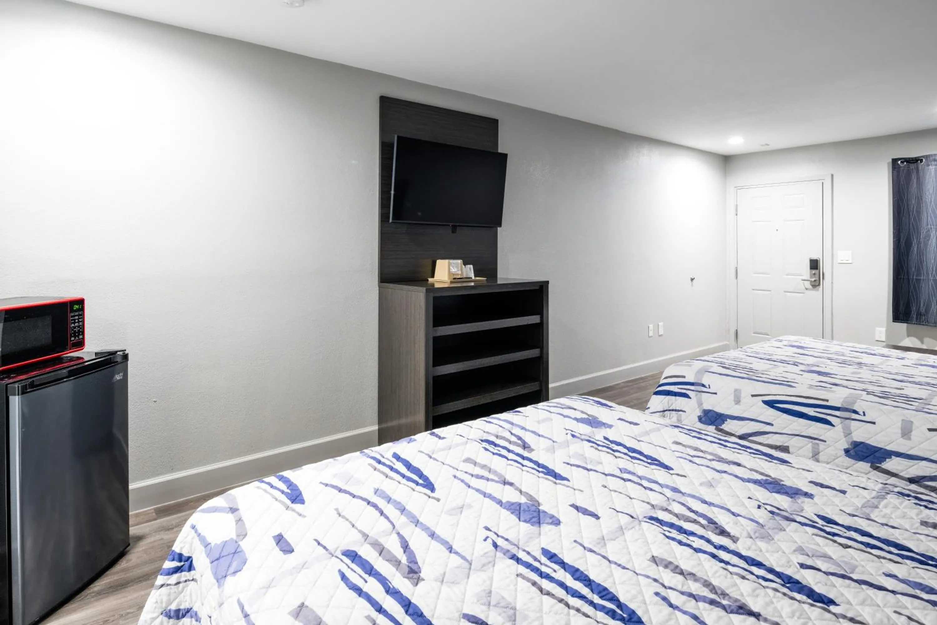 Bedroom, Bed in Downtowner Inns - Houston Downtown & Convention Center