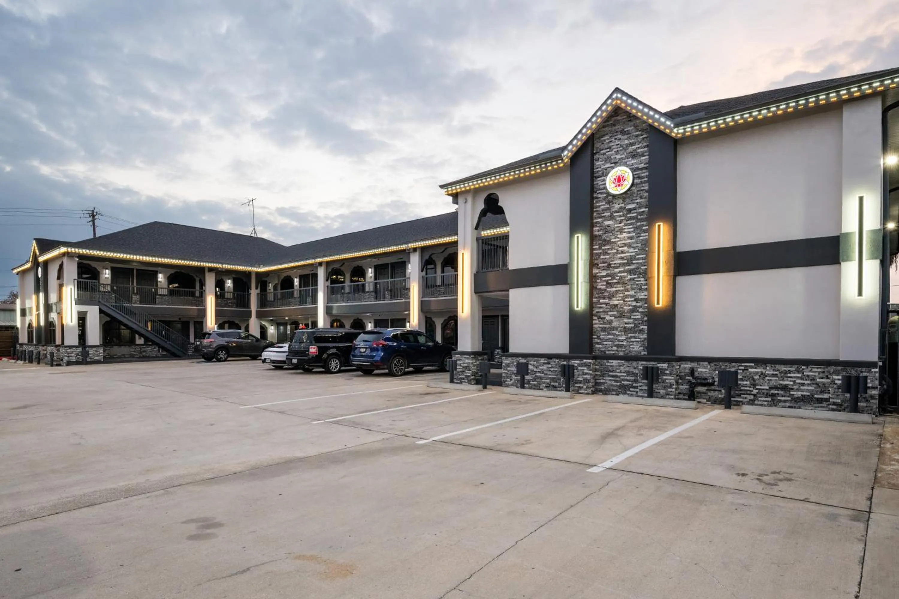 Property building in Downtowner Inns - Houston Downtown & Convention Center