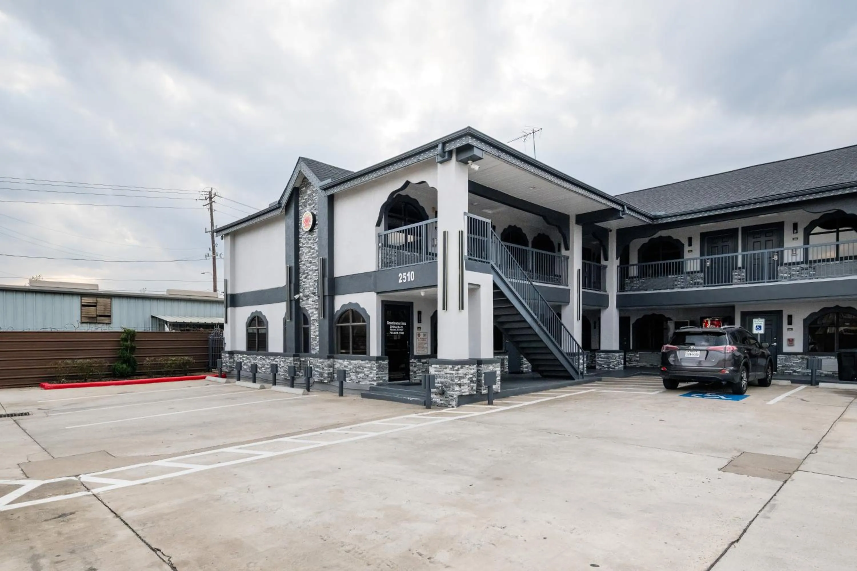 Property building in Downtowner Inns - Houston Downtown & Convention Center