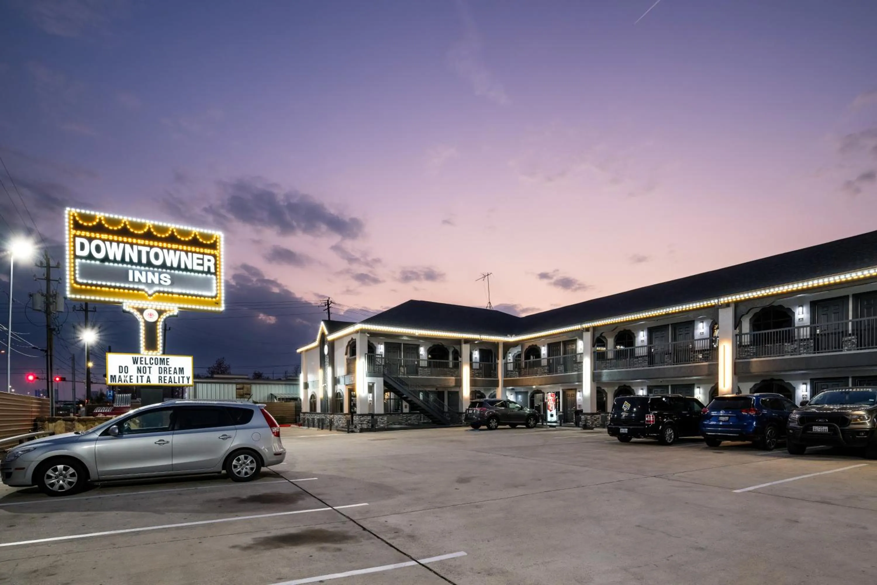 Property building in Downtowner Inns - Houston Downtown & Convention Center