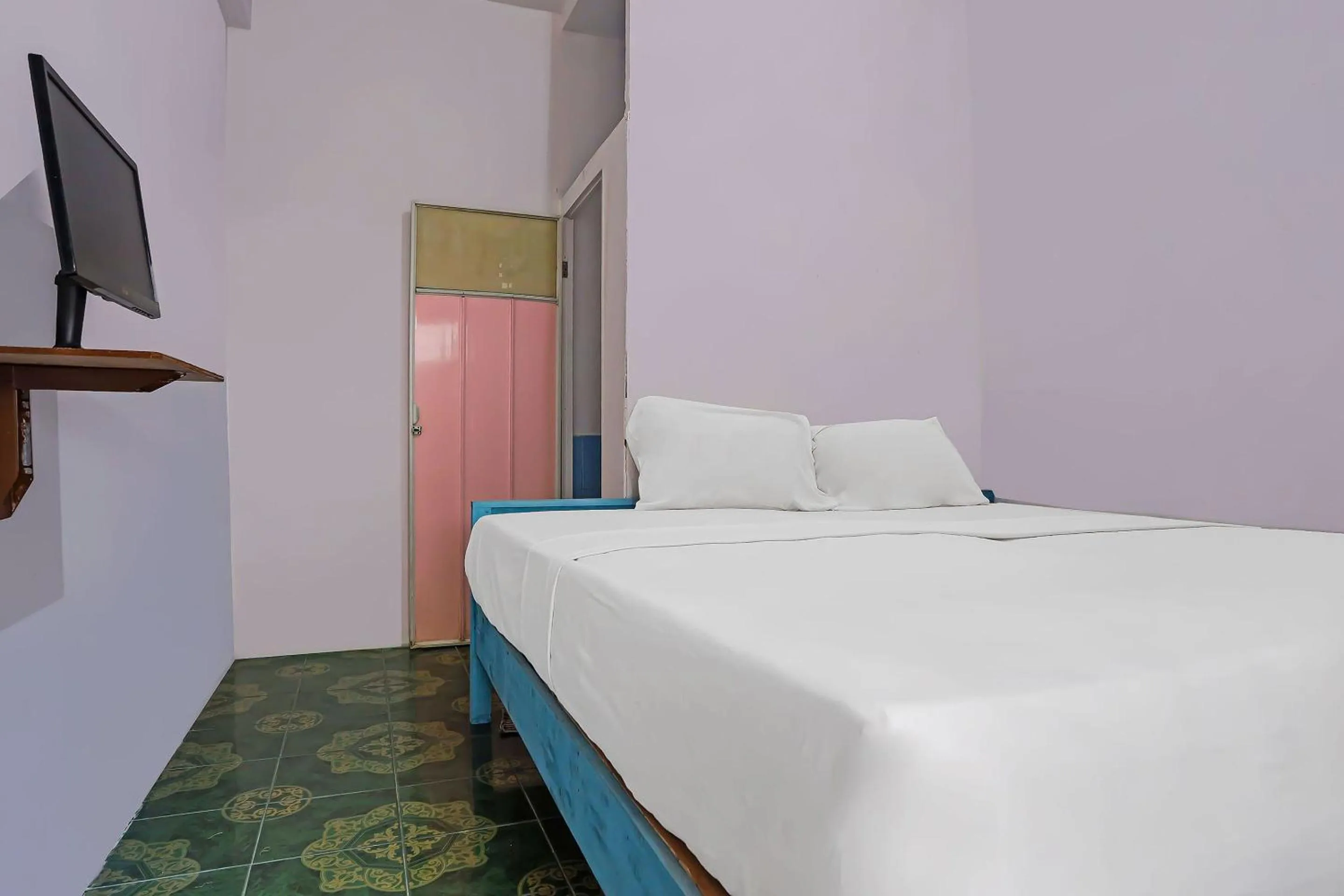 Bedroom, Bed in Hotel O City Kost Syariah