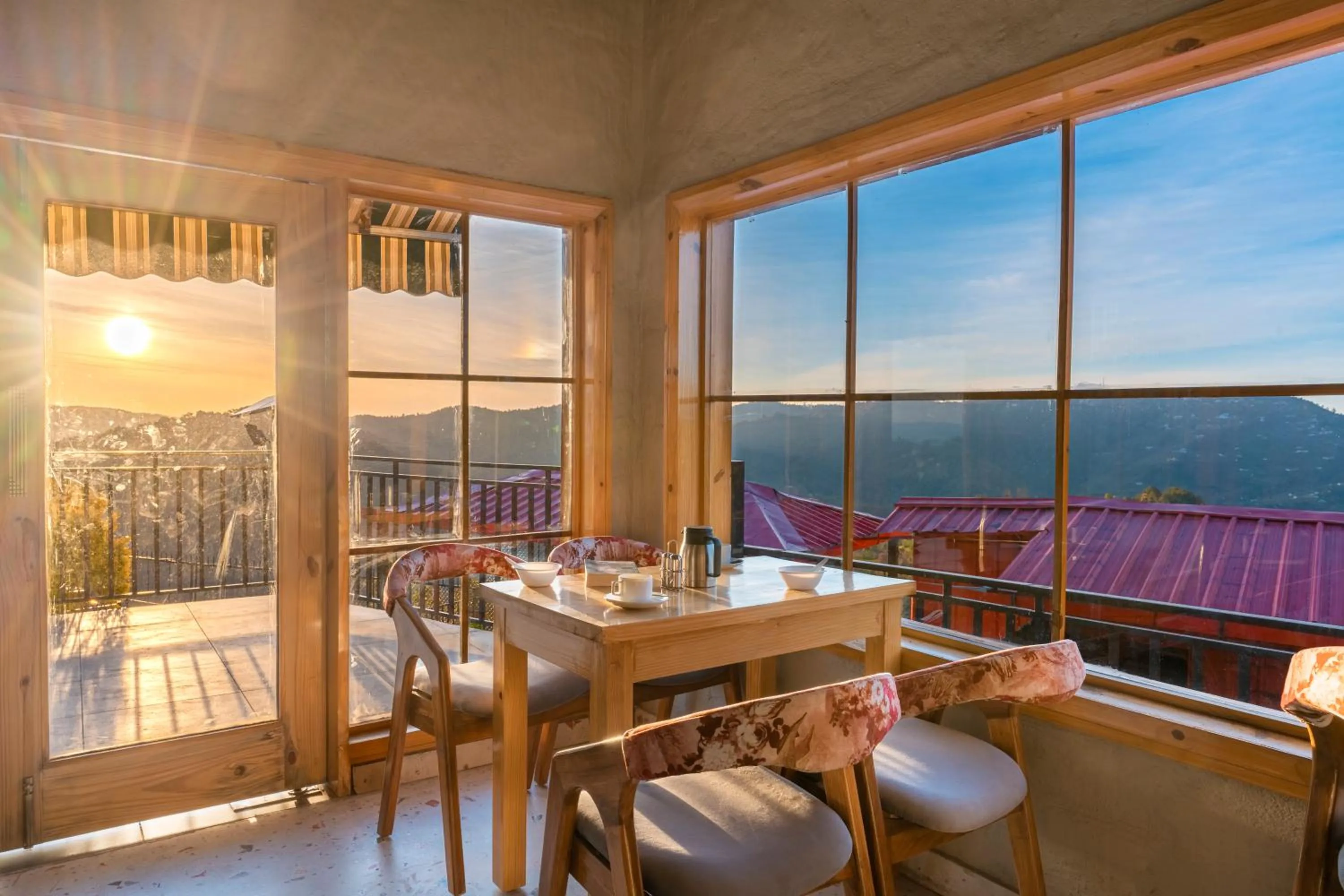 Restaurant/places to eat in Viable Inn by Vista Stays