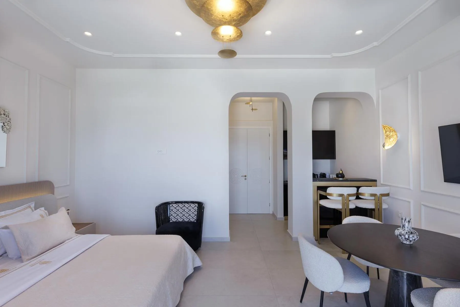 Bed in La Madeleine Oia