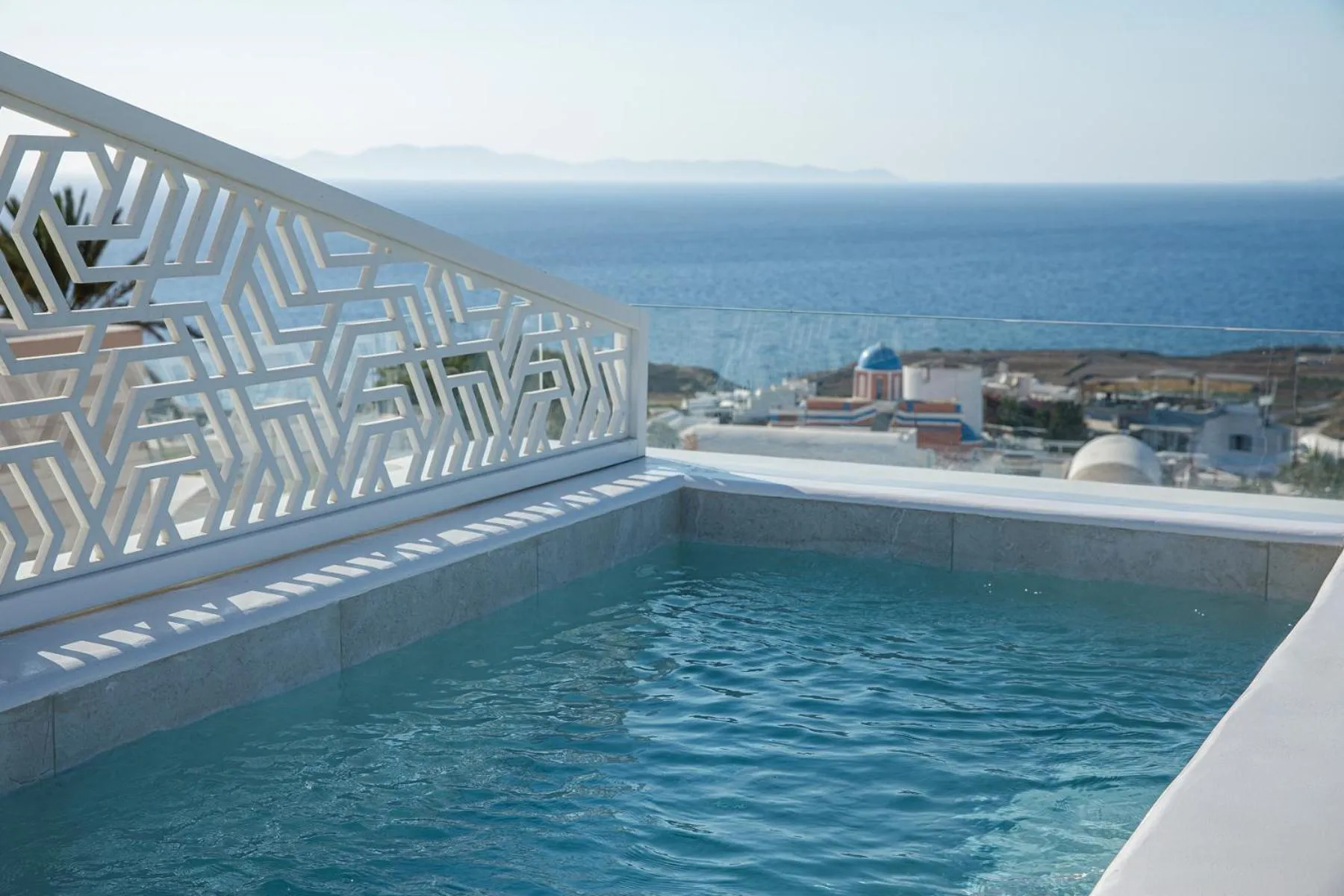 Day in La Madeleine Oia