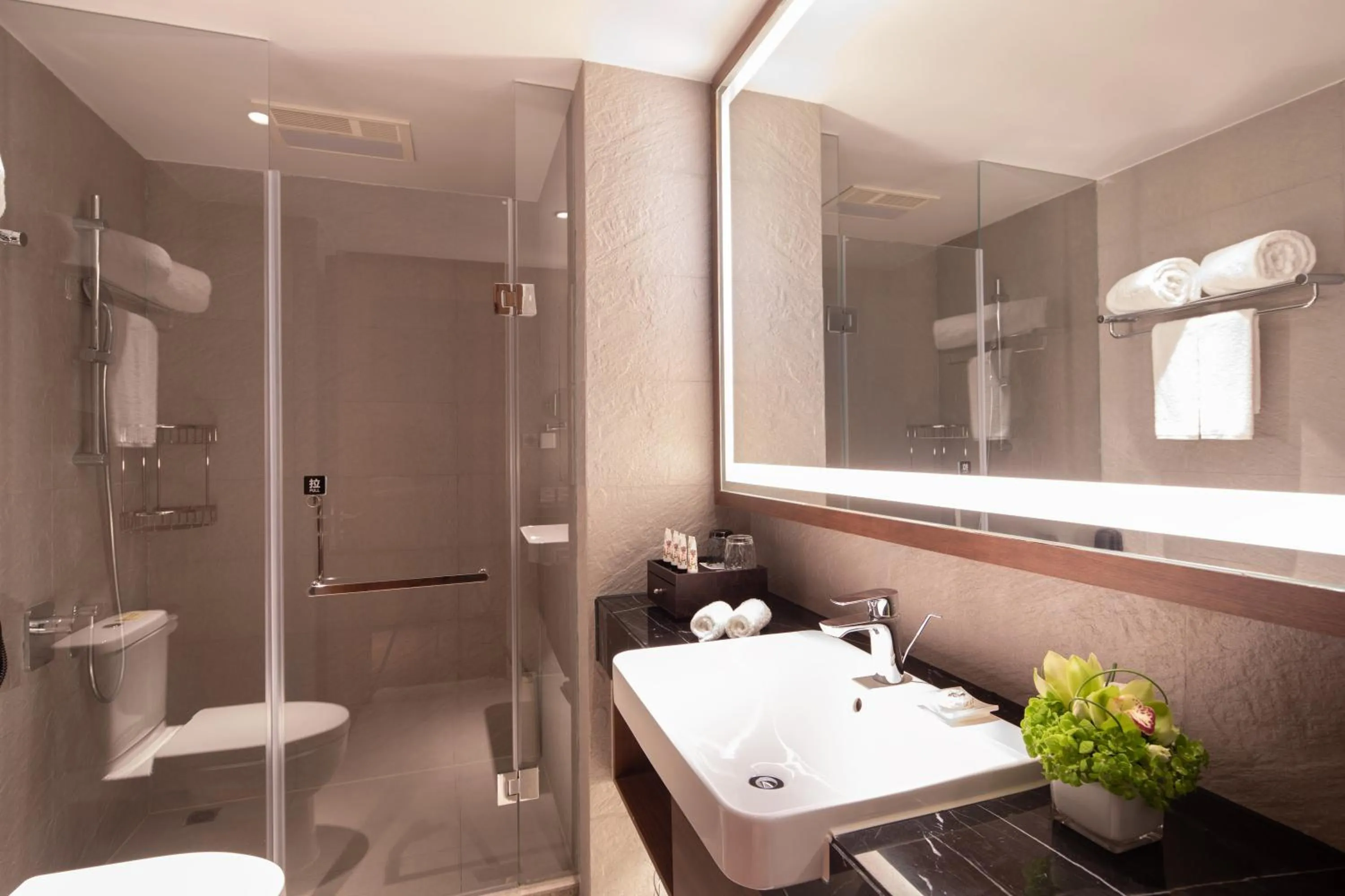 Shower in Rocase Boutique Hotel Wuxi