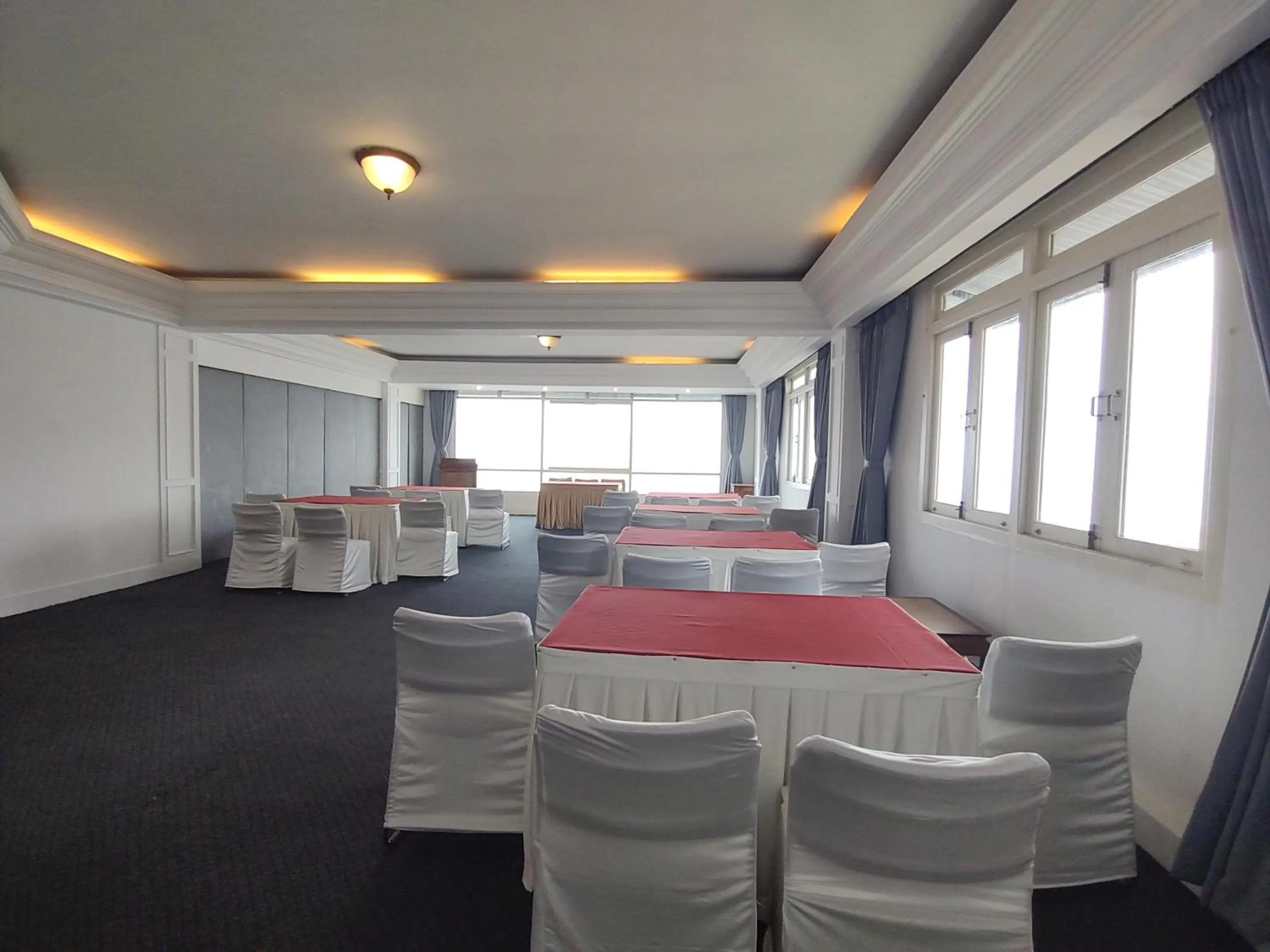 Coffee/tea facilities in Treenz Lite