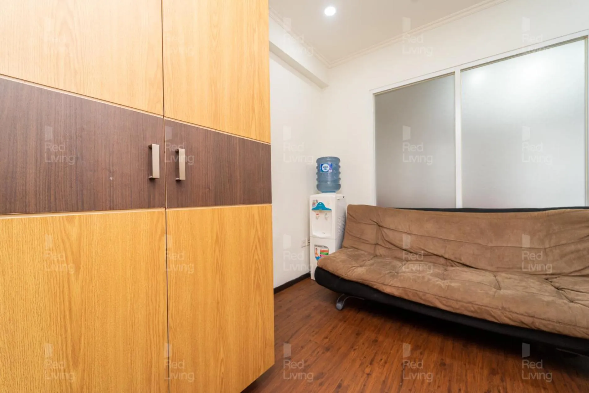 Living room in RedLiving Apartemen Gateway Pasteur - Sean Hospitality