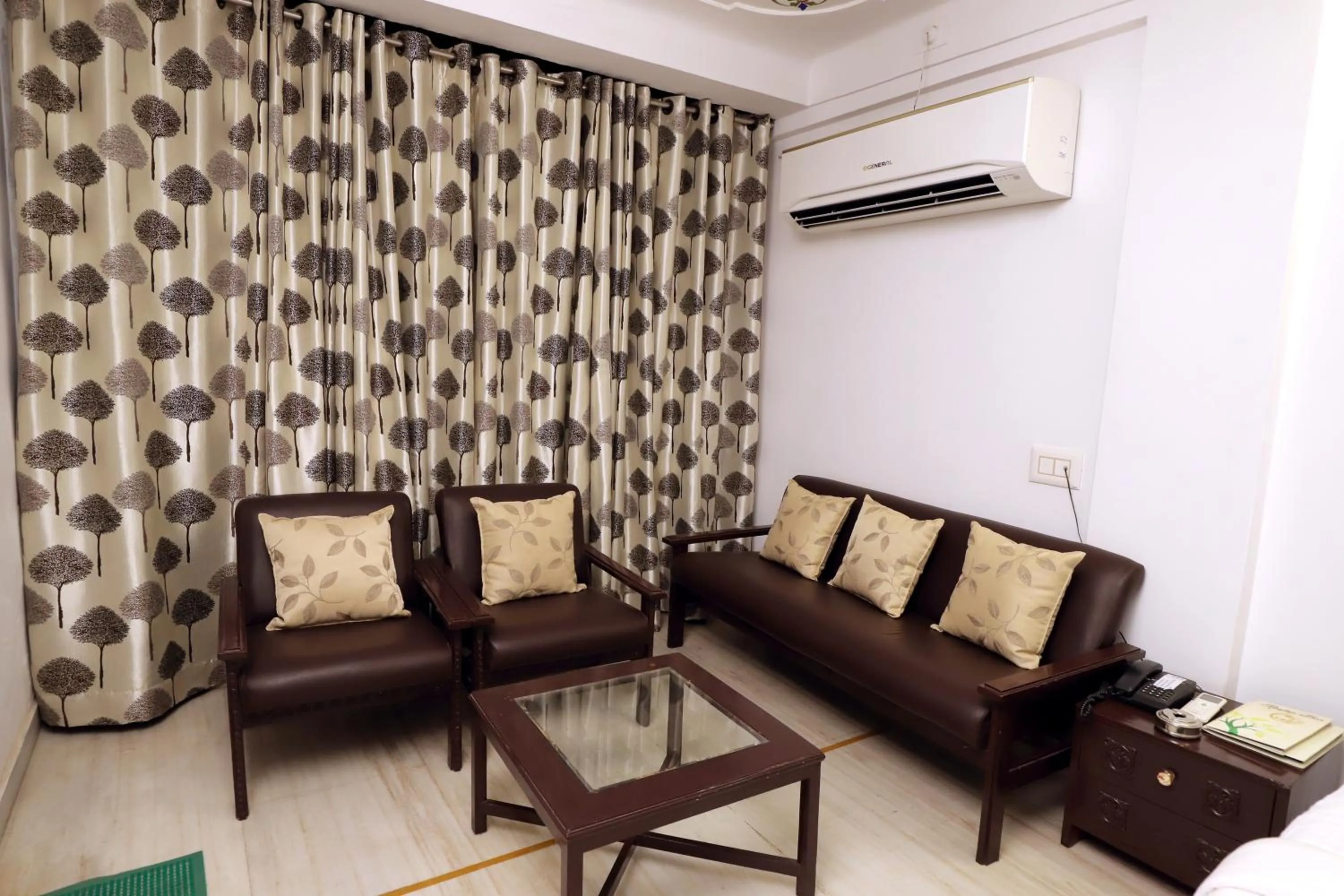 Living room in Hotel Green View International