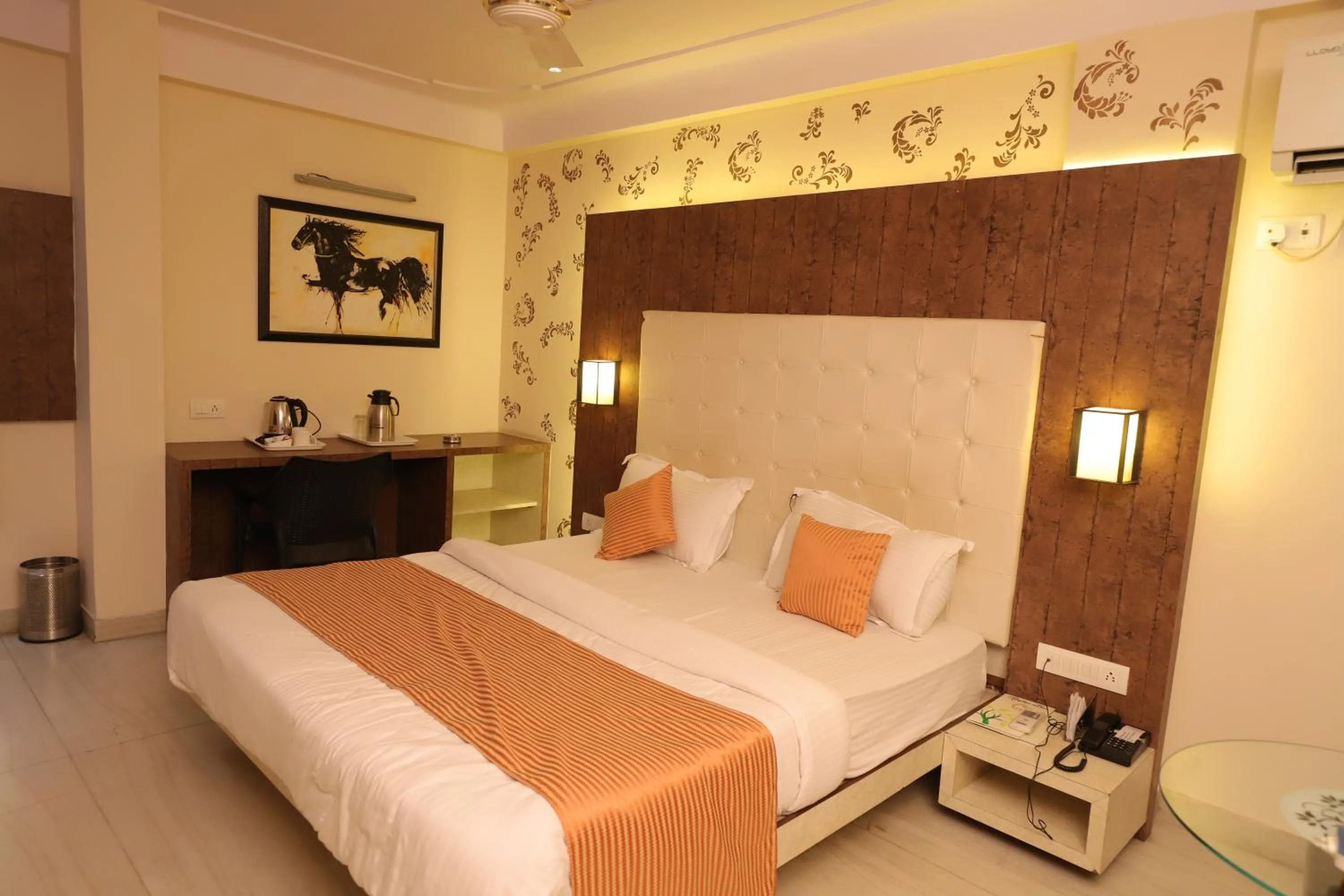 Bed in Hotel Green View International