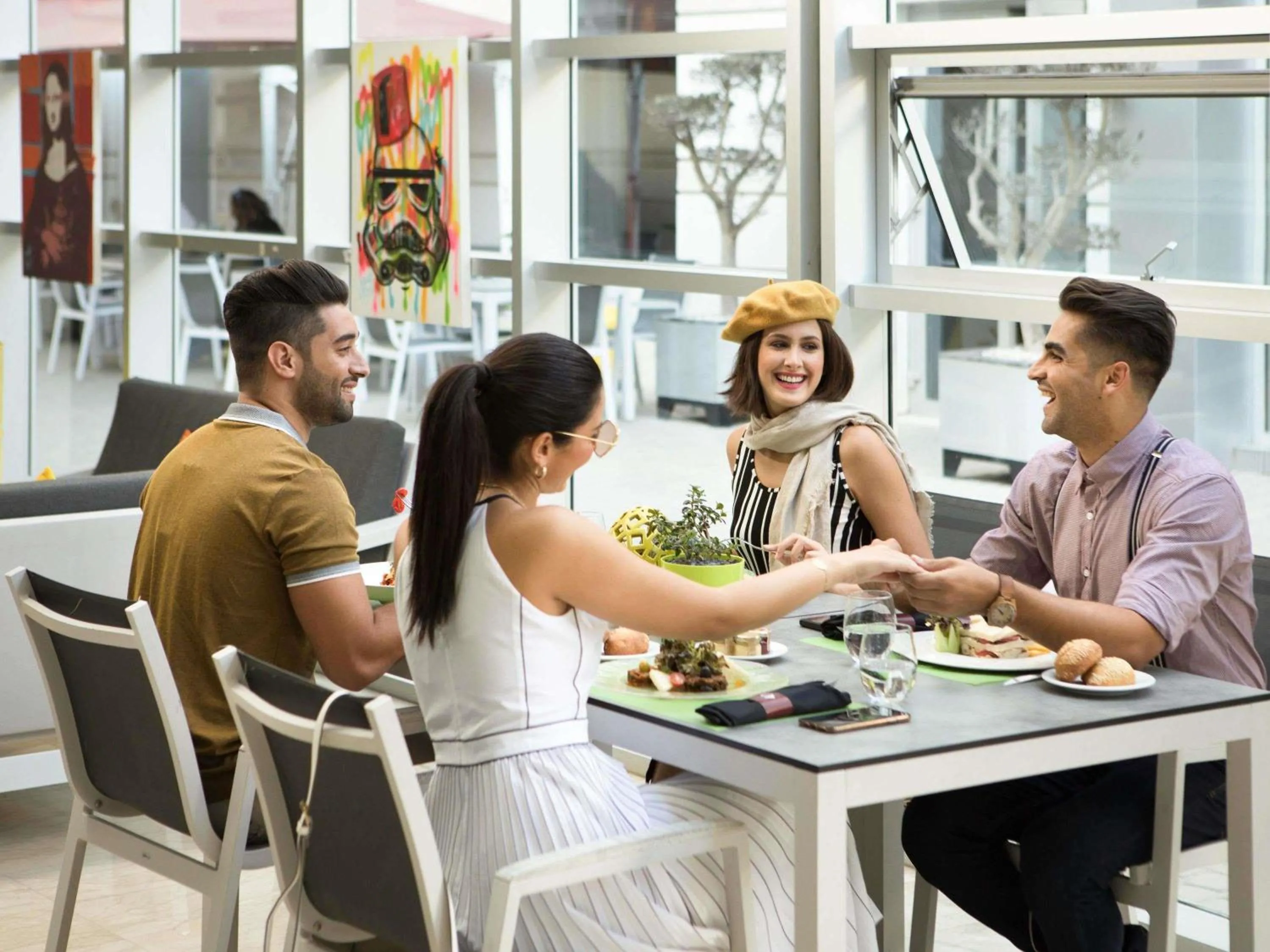 Restaurant/places to eat in Novotel Casablanca City Center