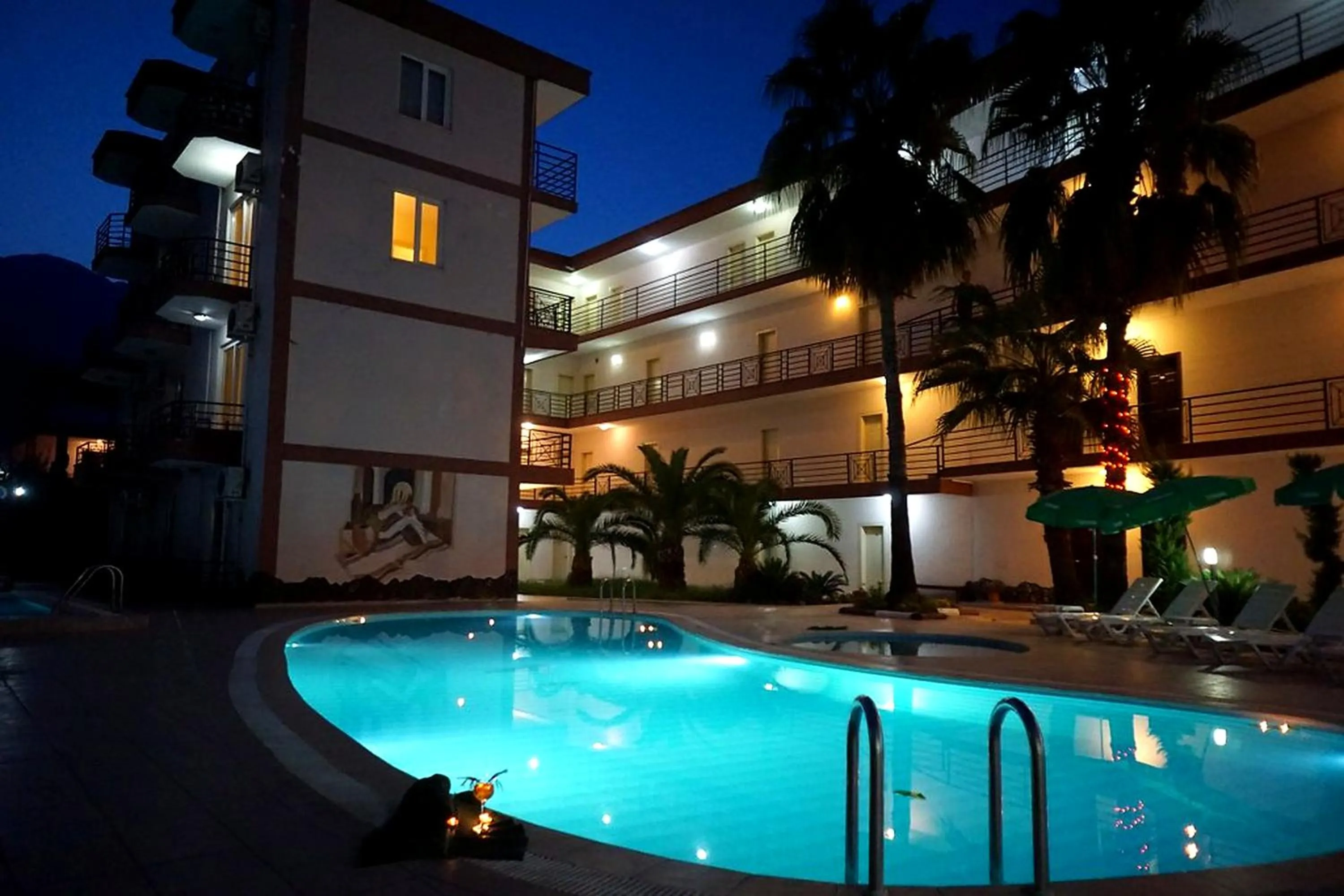 Swimming pool in Aybel İnn Hotel