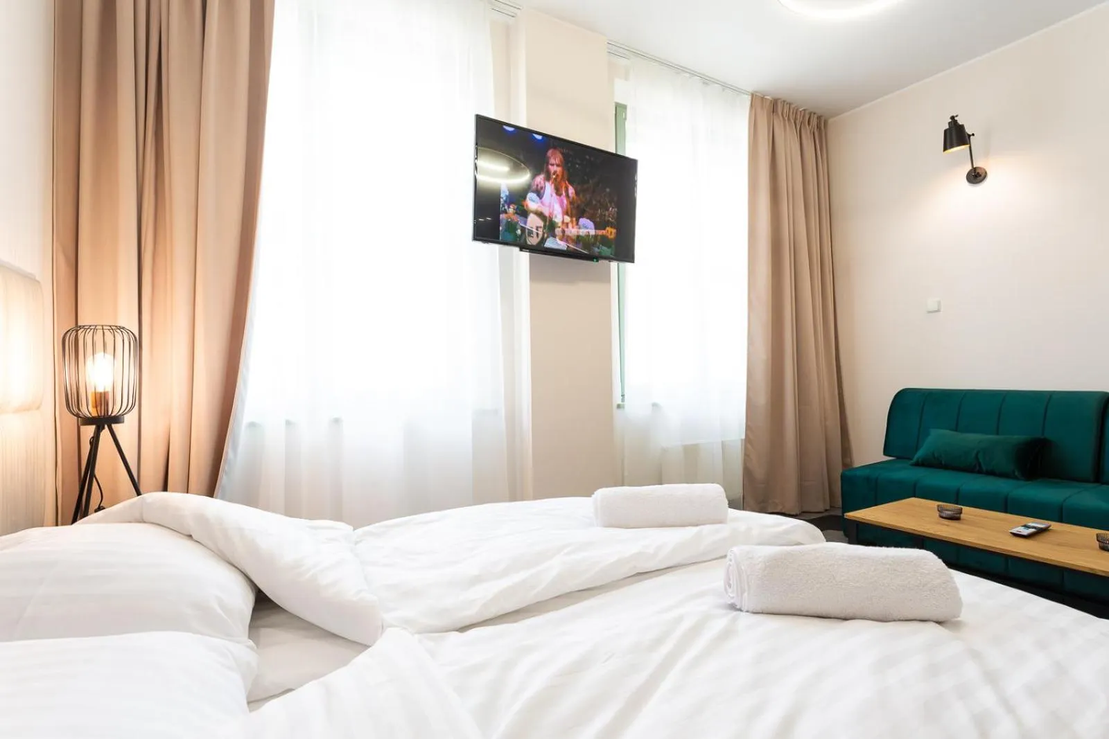 Bed in Moon Apartments Gdańsk