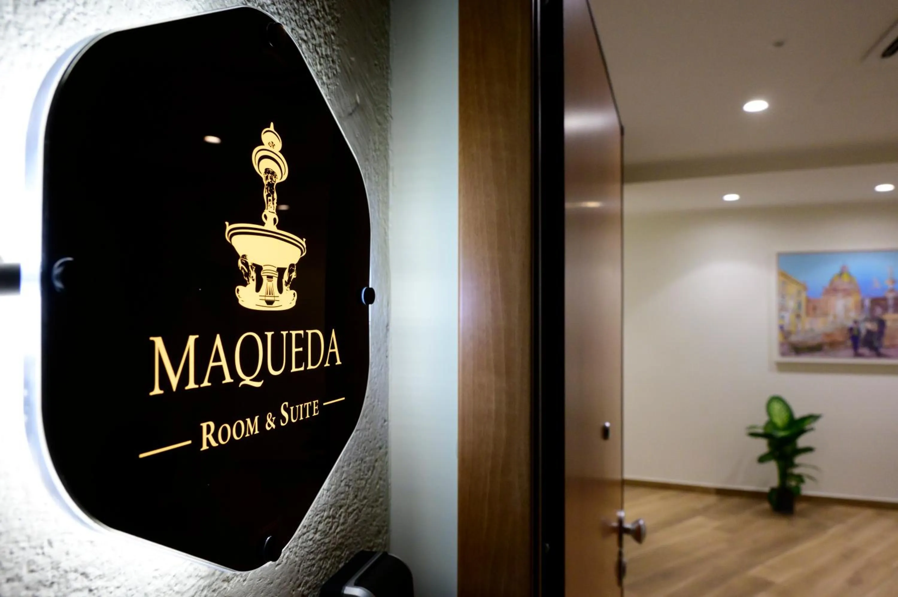 Property logo or sign in B&B Maqueda - Room & Suite