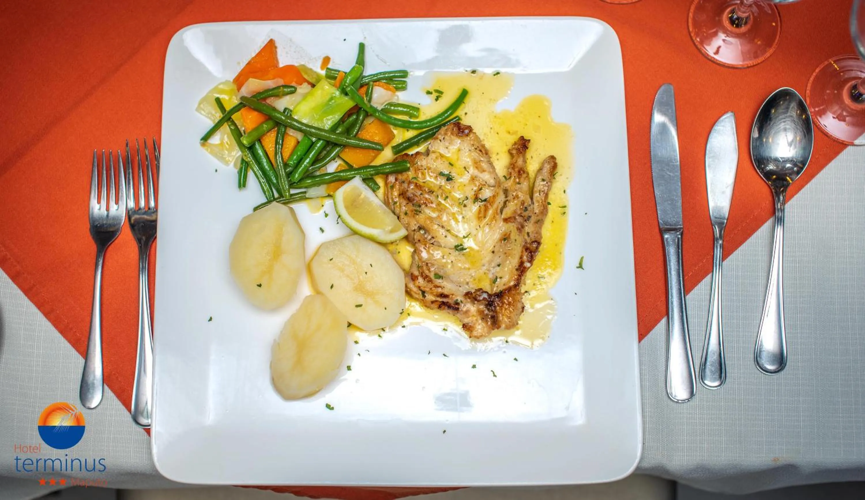 Restaurant/places to eat in Hotel Terminus Maputo