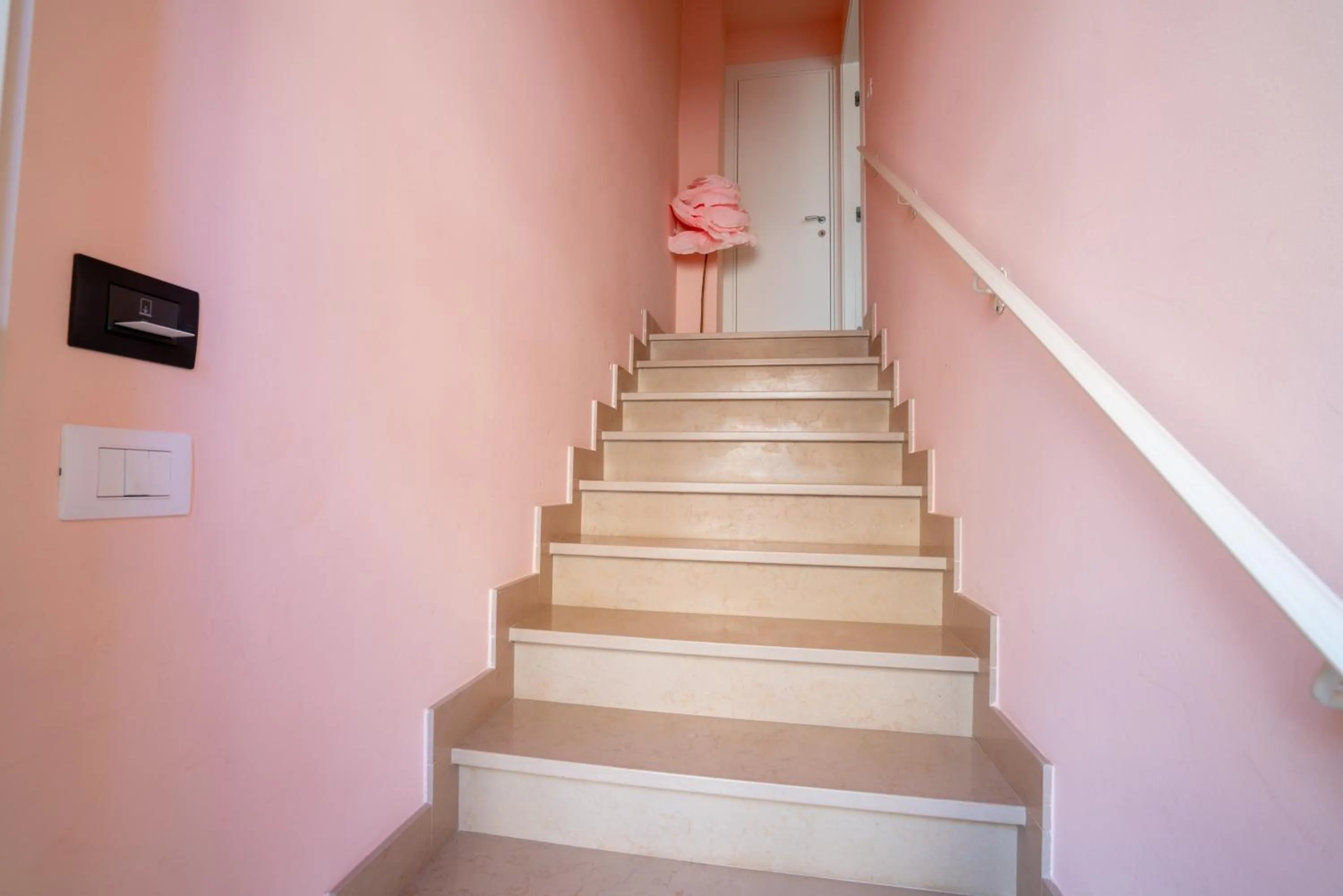 Decorative detail in Petali Rosa - Dimora Peonia