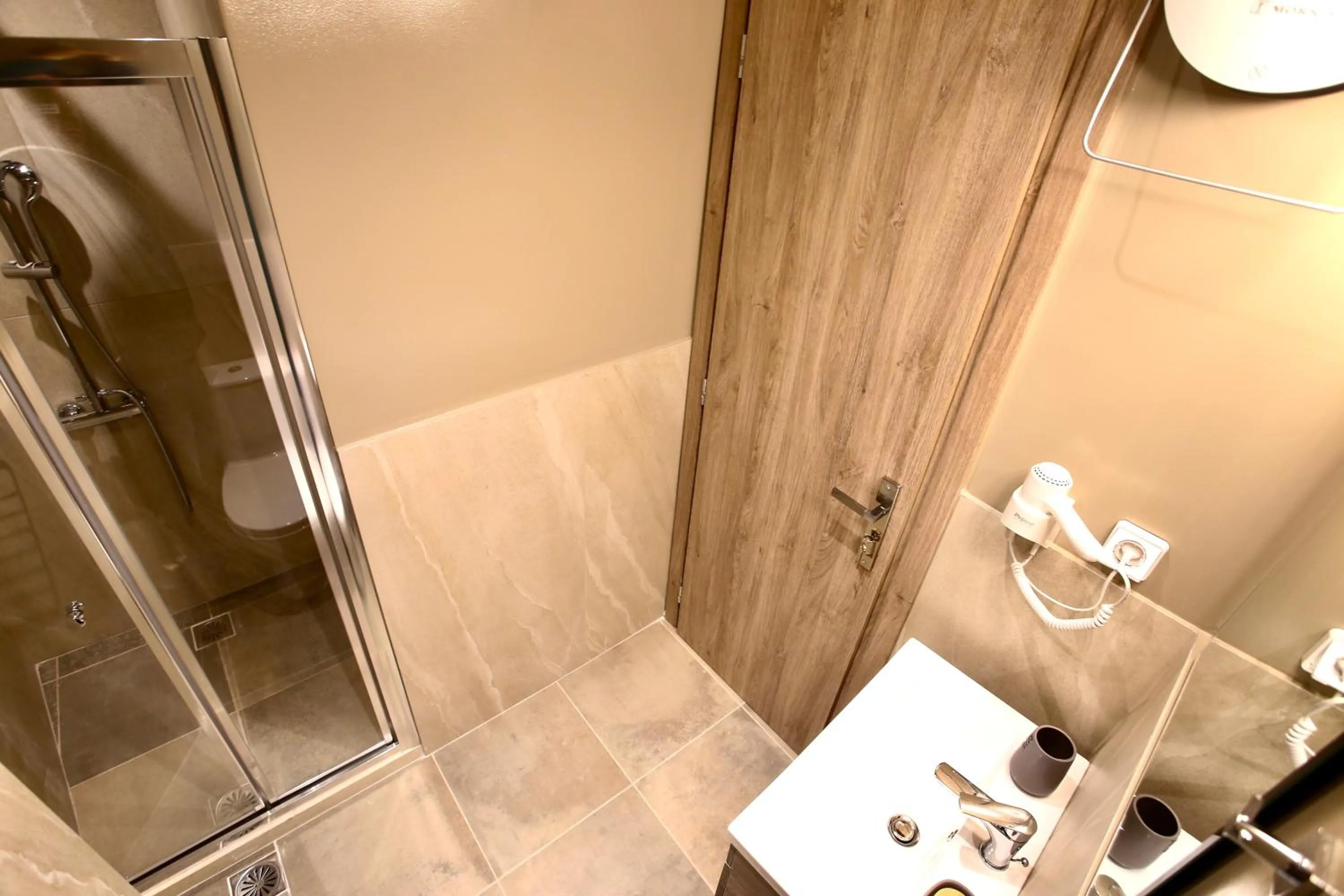 Bathroom in GK Mediterranean Village - Airport Free Shuttle by GK Properties