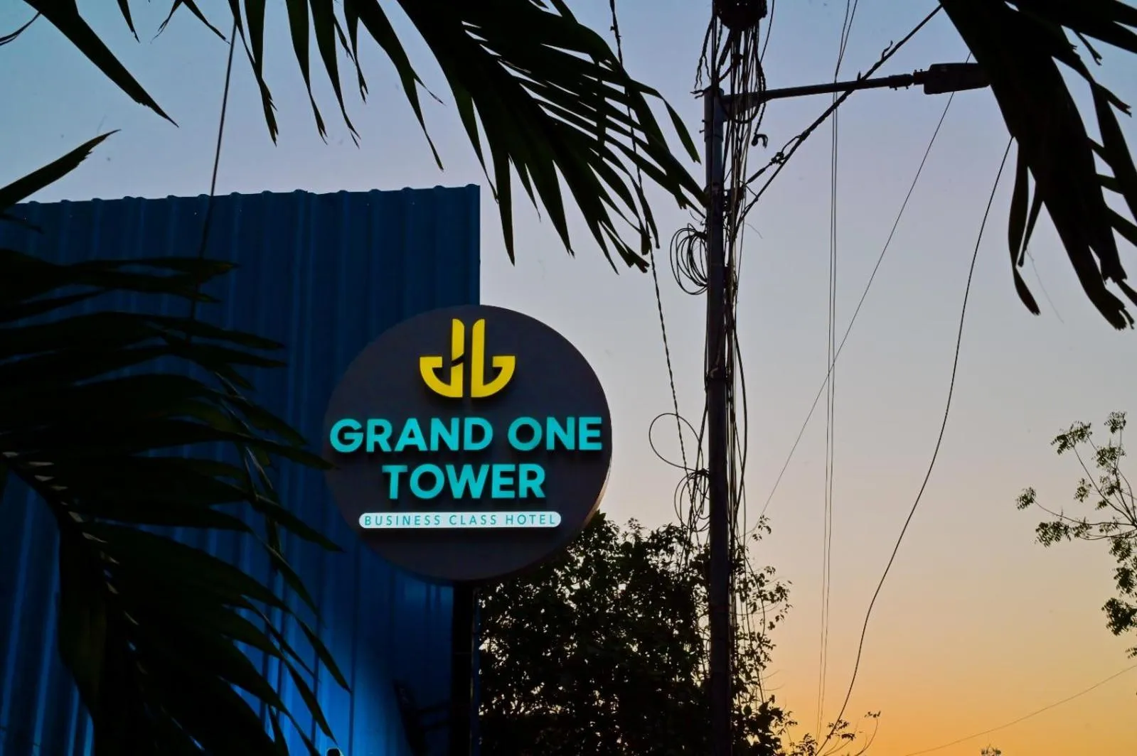 GRAND ONE TOWER