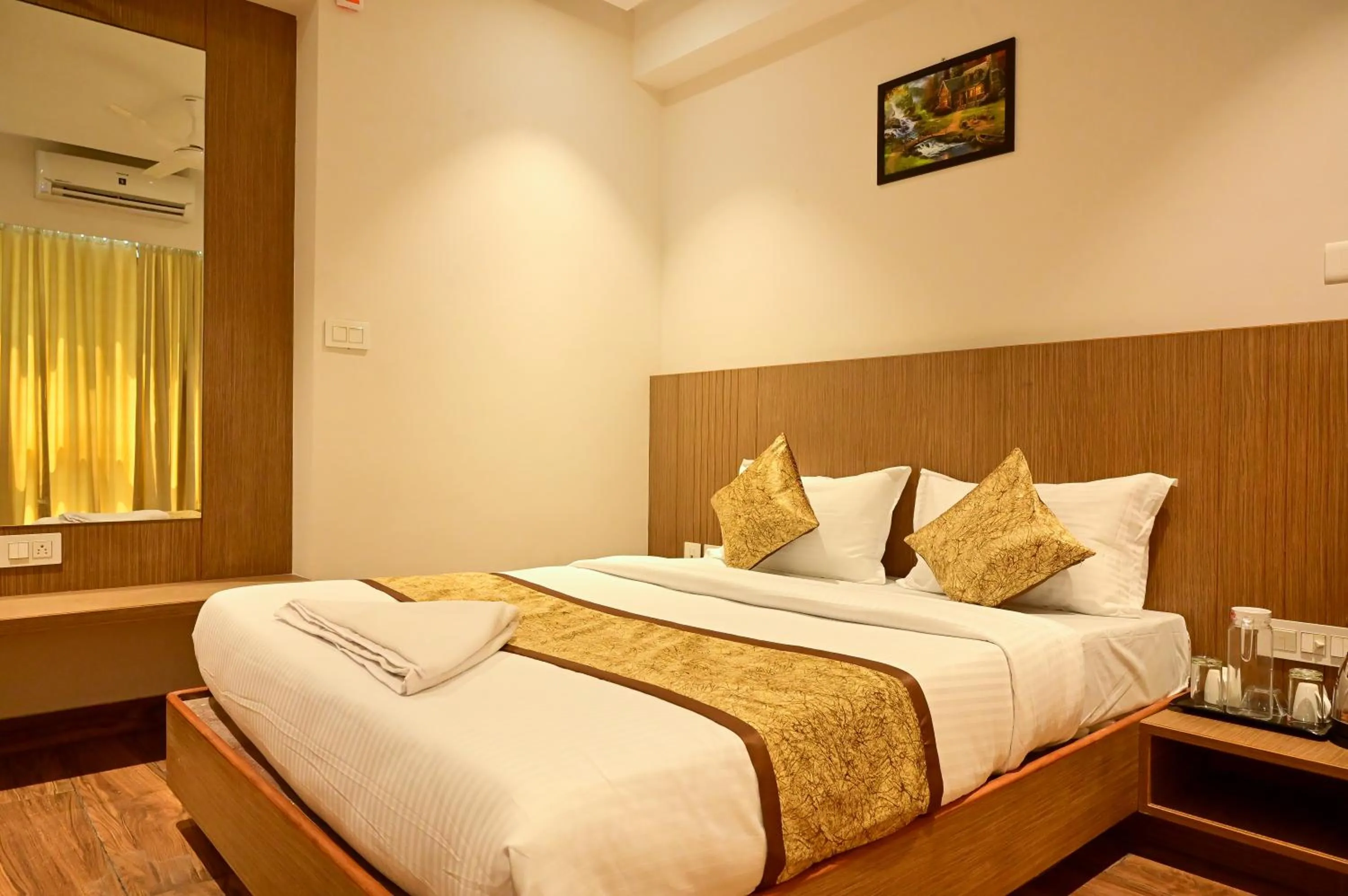 Bed in GRAND ONE TOWER