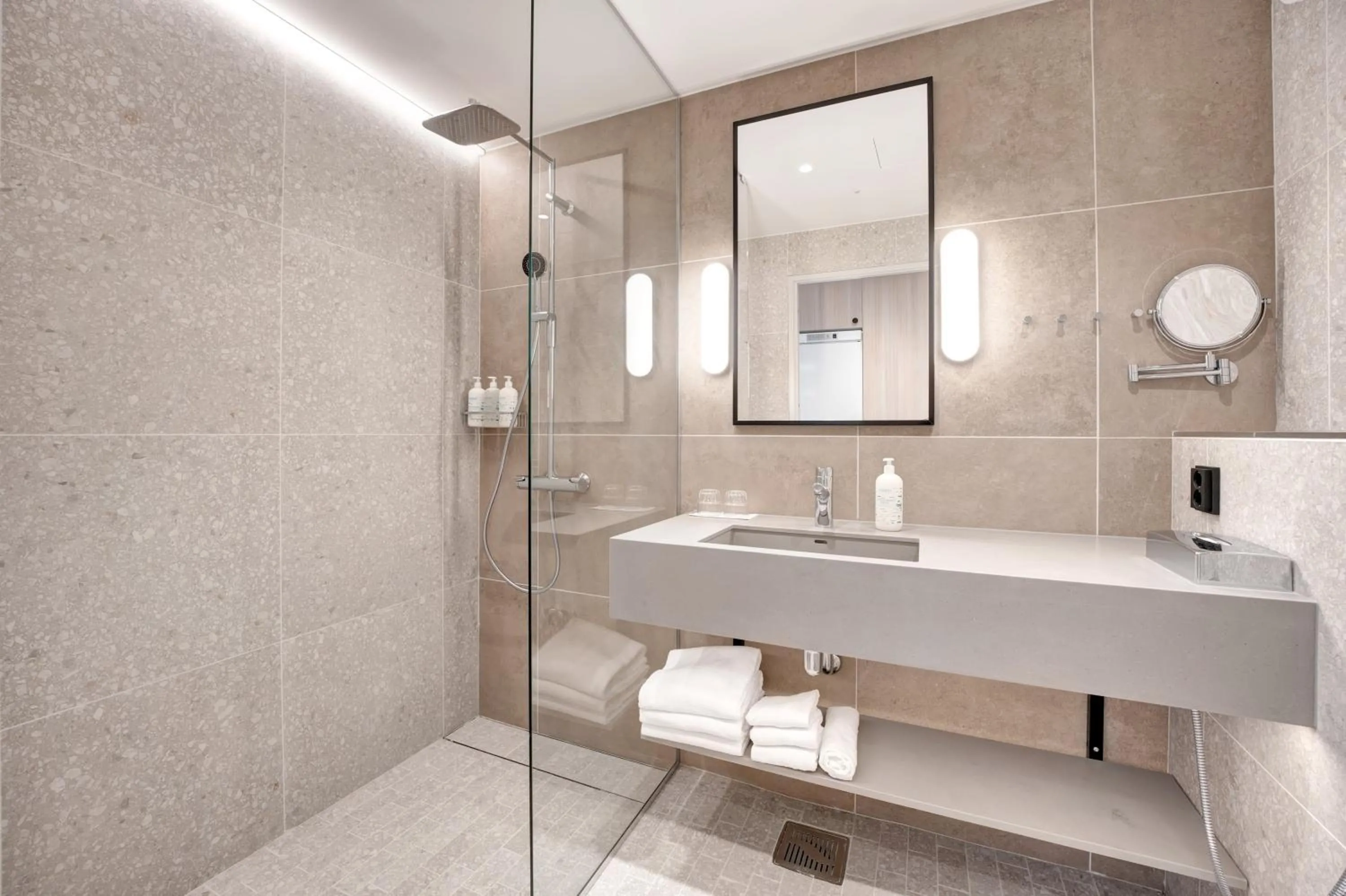 Shower in Break Sokos Hotel Koli Kylä