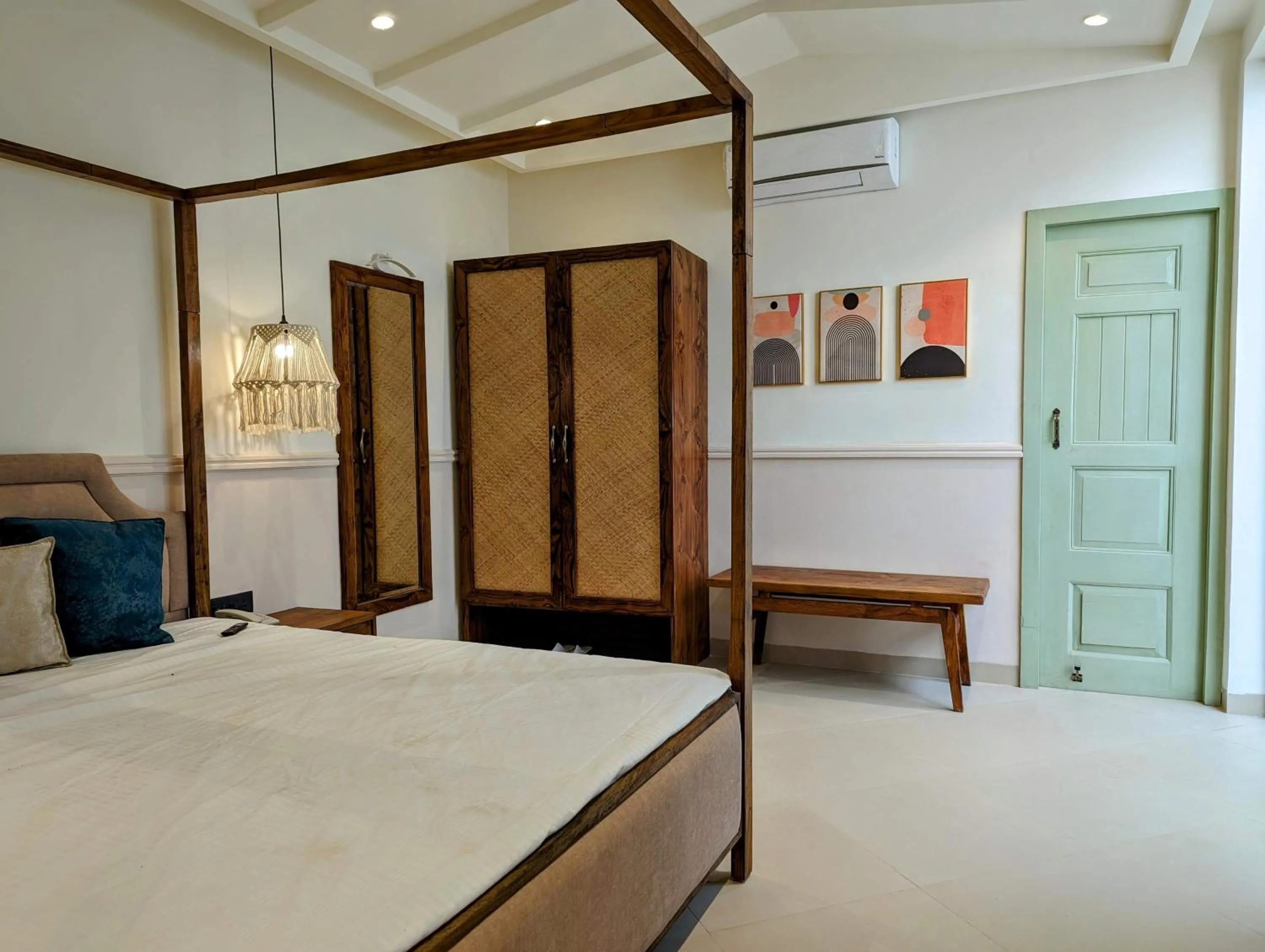 Bedroom, Bed in Cape House