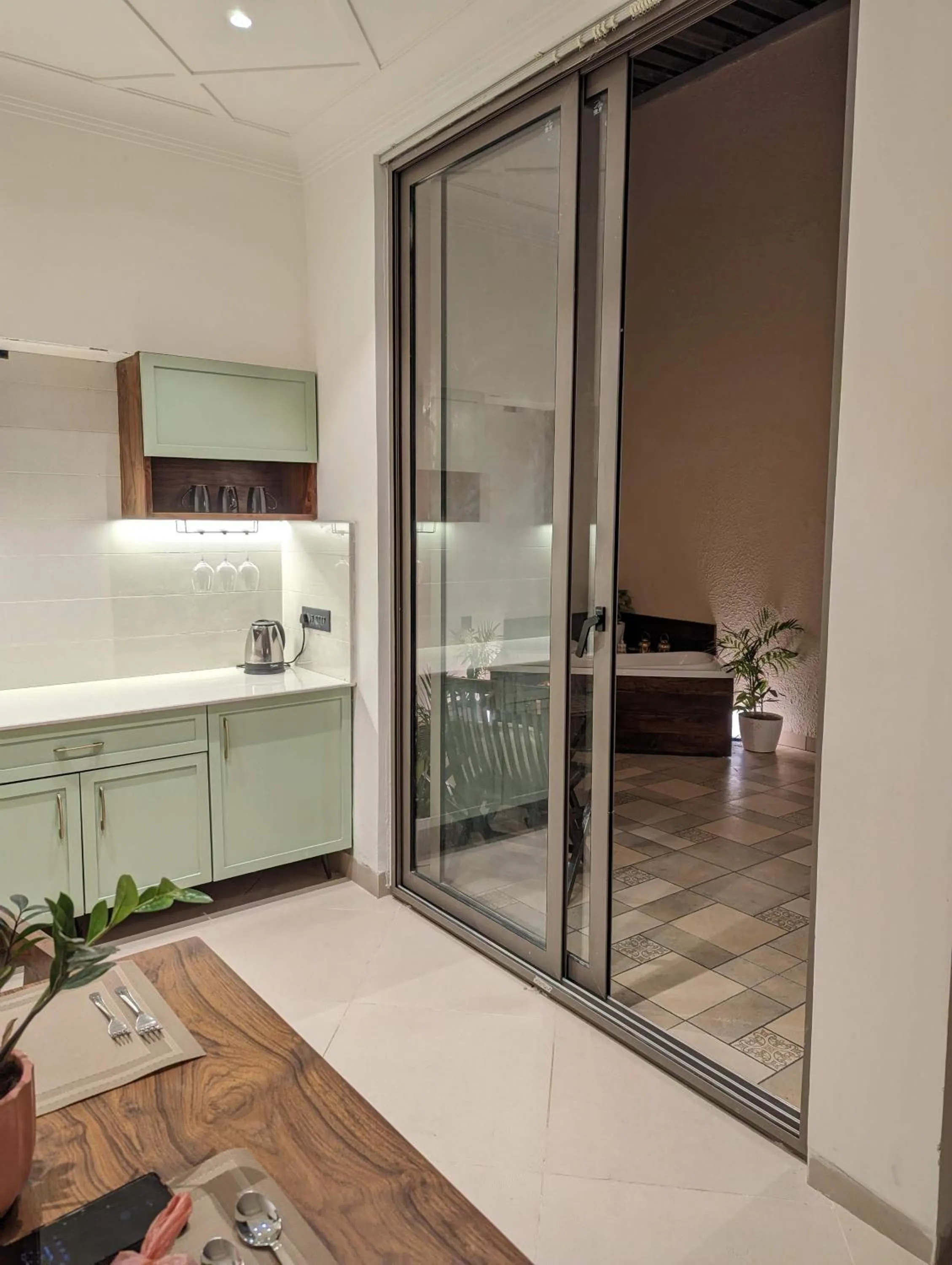 Coffee/tea facilities in Cape House