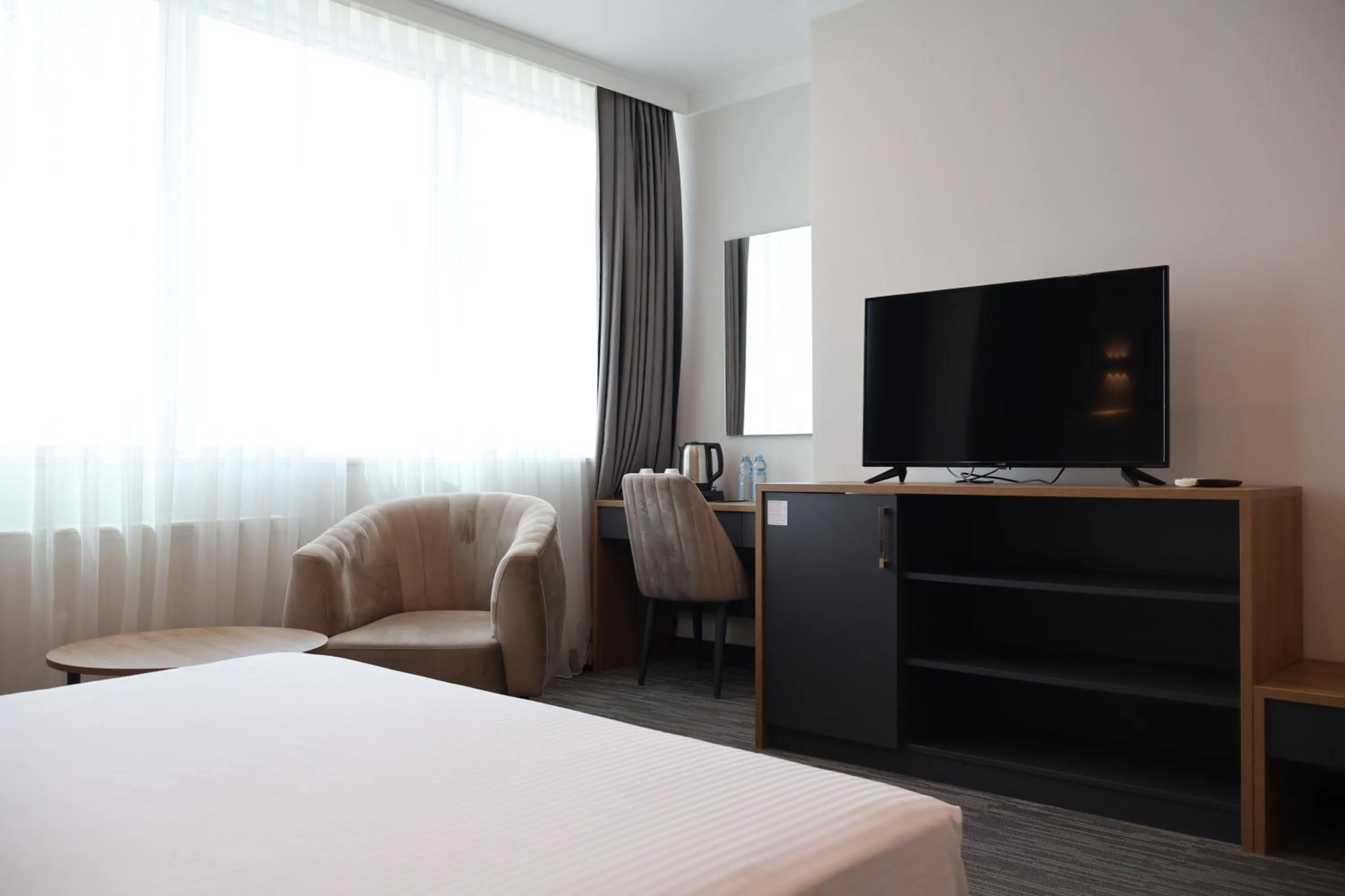 Bedroom, Bed in HOME PLUS Hotel