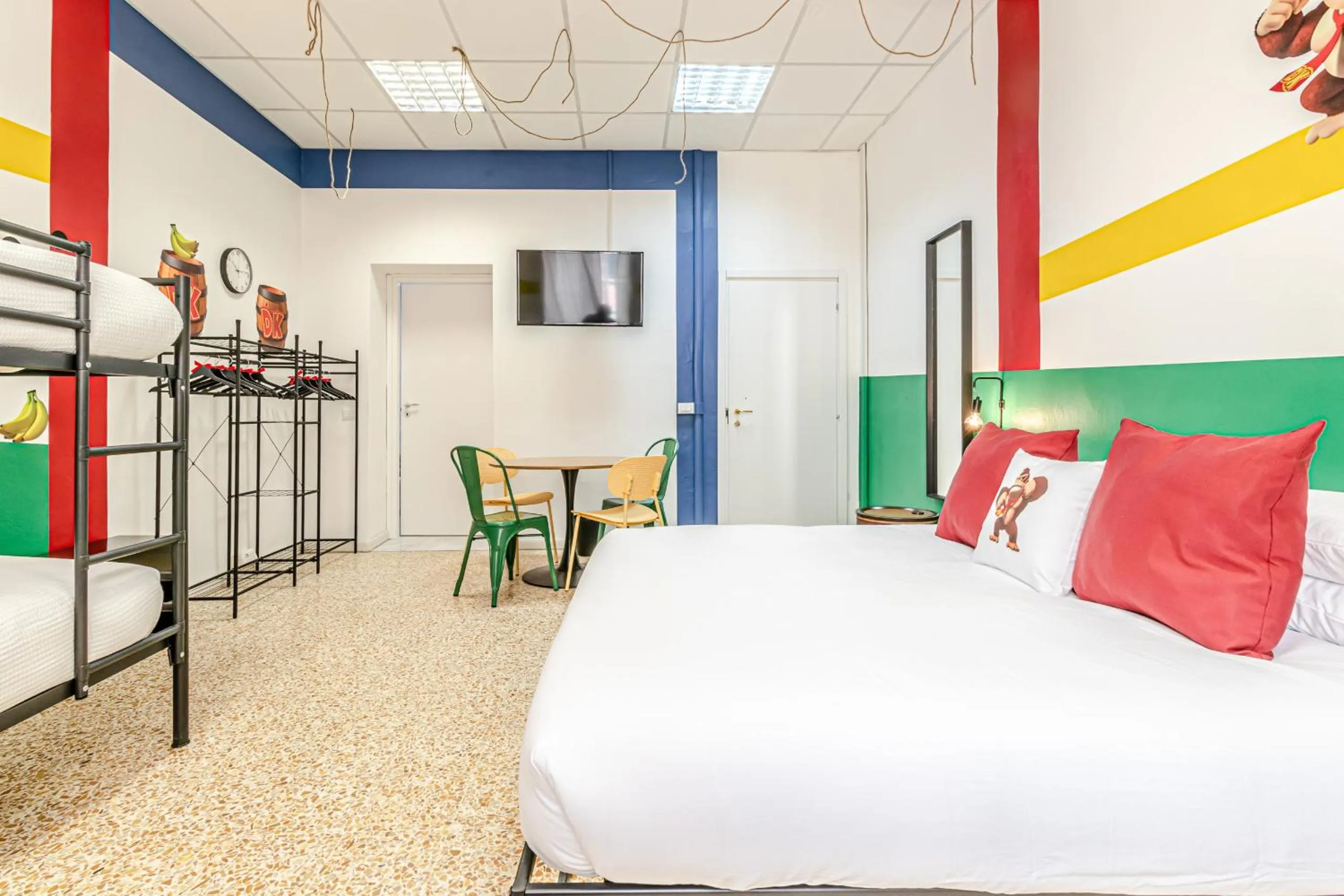 Communal lounge/ TV room, Bed in Game Rooms Experience