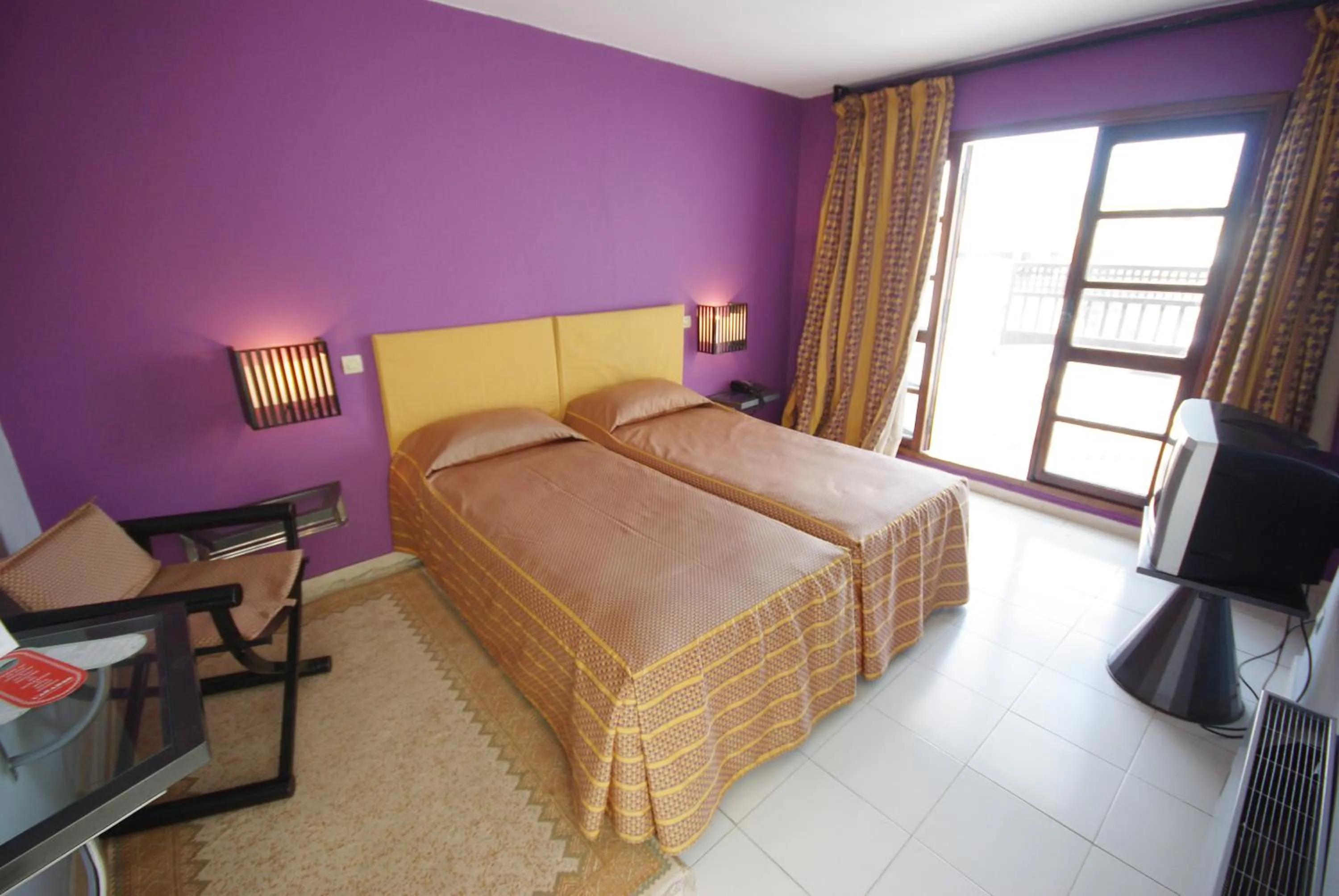 Bedroom, Bed in El Pueblo Tamlelt