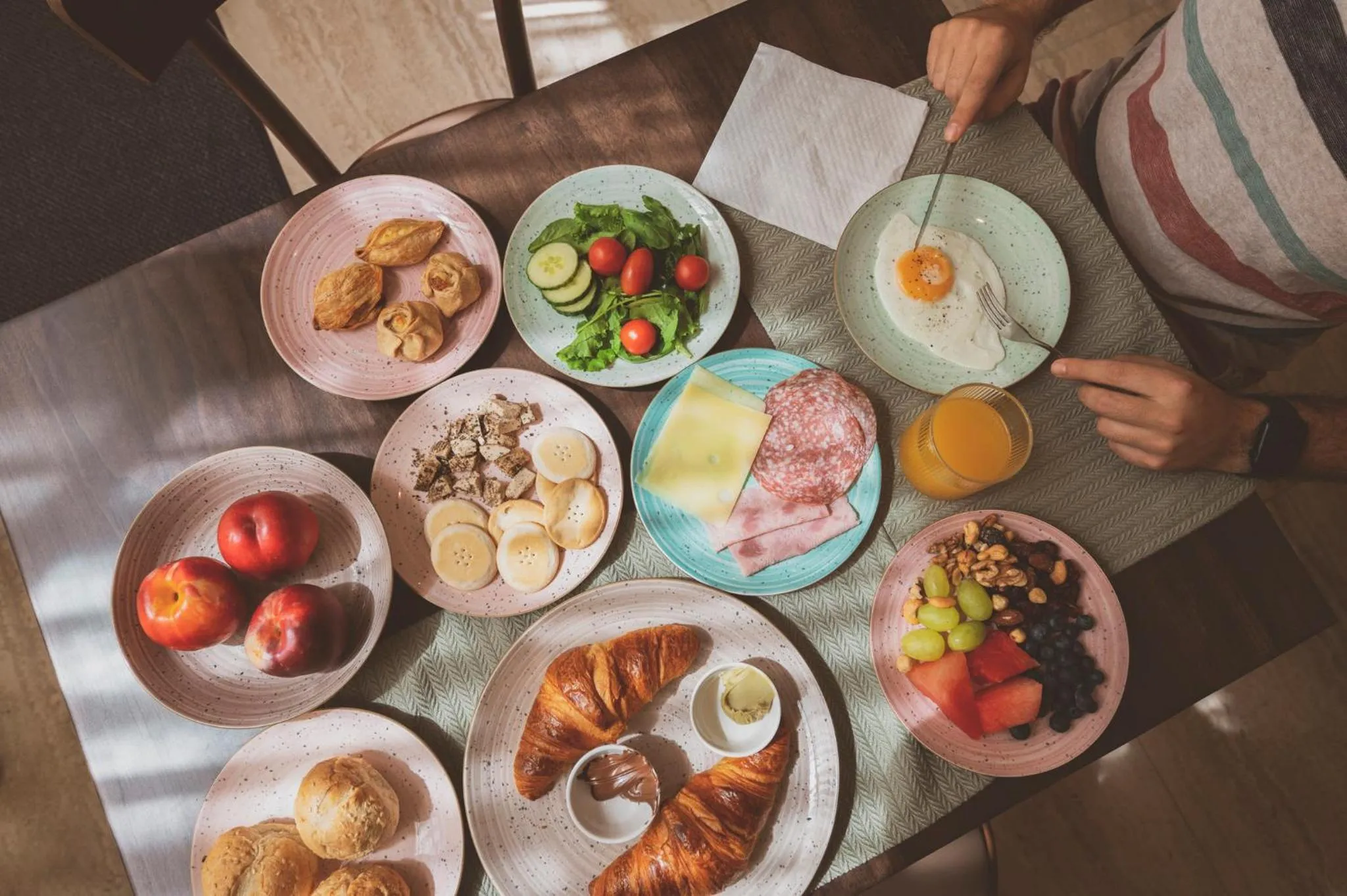 Breakfast in Maria Rosa Suites