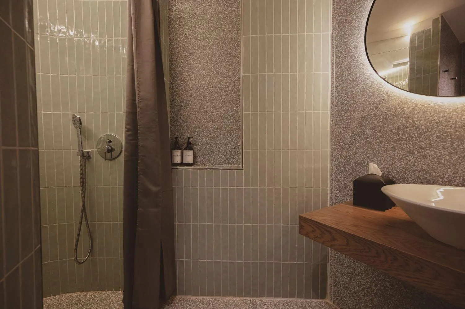 Shower in Maria Rosa Suites