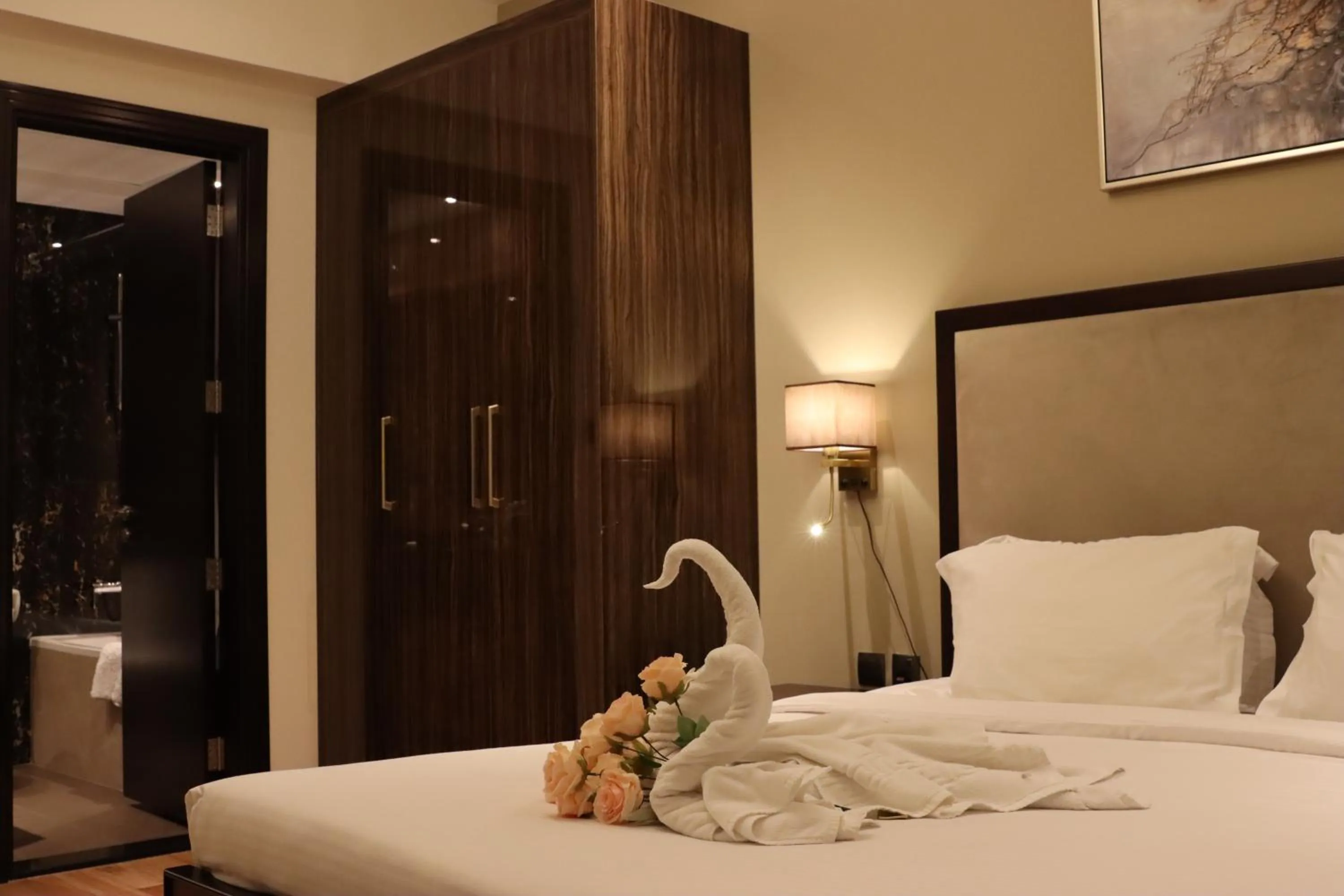 Bed in Elite Downtown Residences - Paradise View