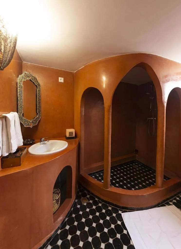 Bed in Riad Maison Belbaraka