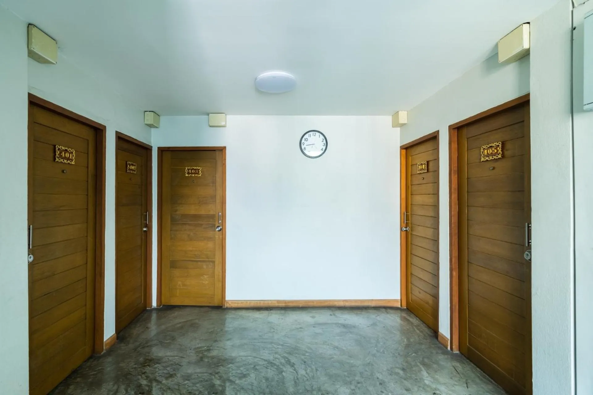 Photo of the whole room in XX GO INN Khaosan Road โกอินน์ ตรอกข้าวสาร