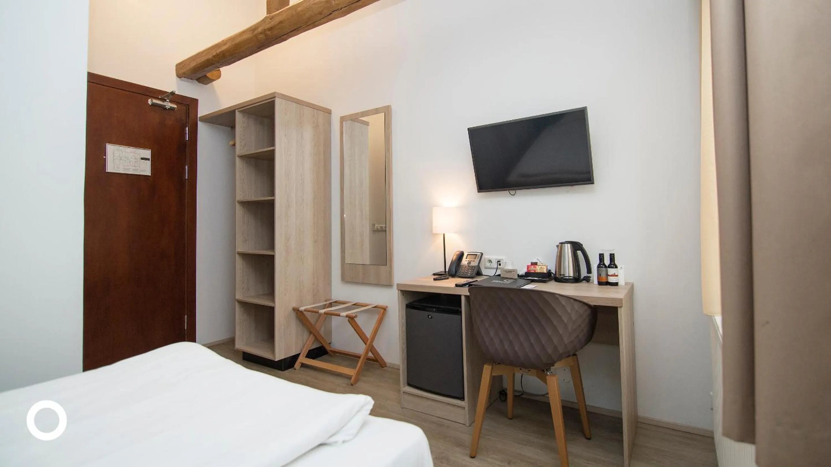 Bedroom, Bed in Center Hotels Plaza