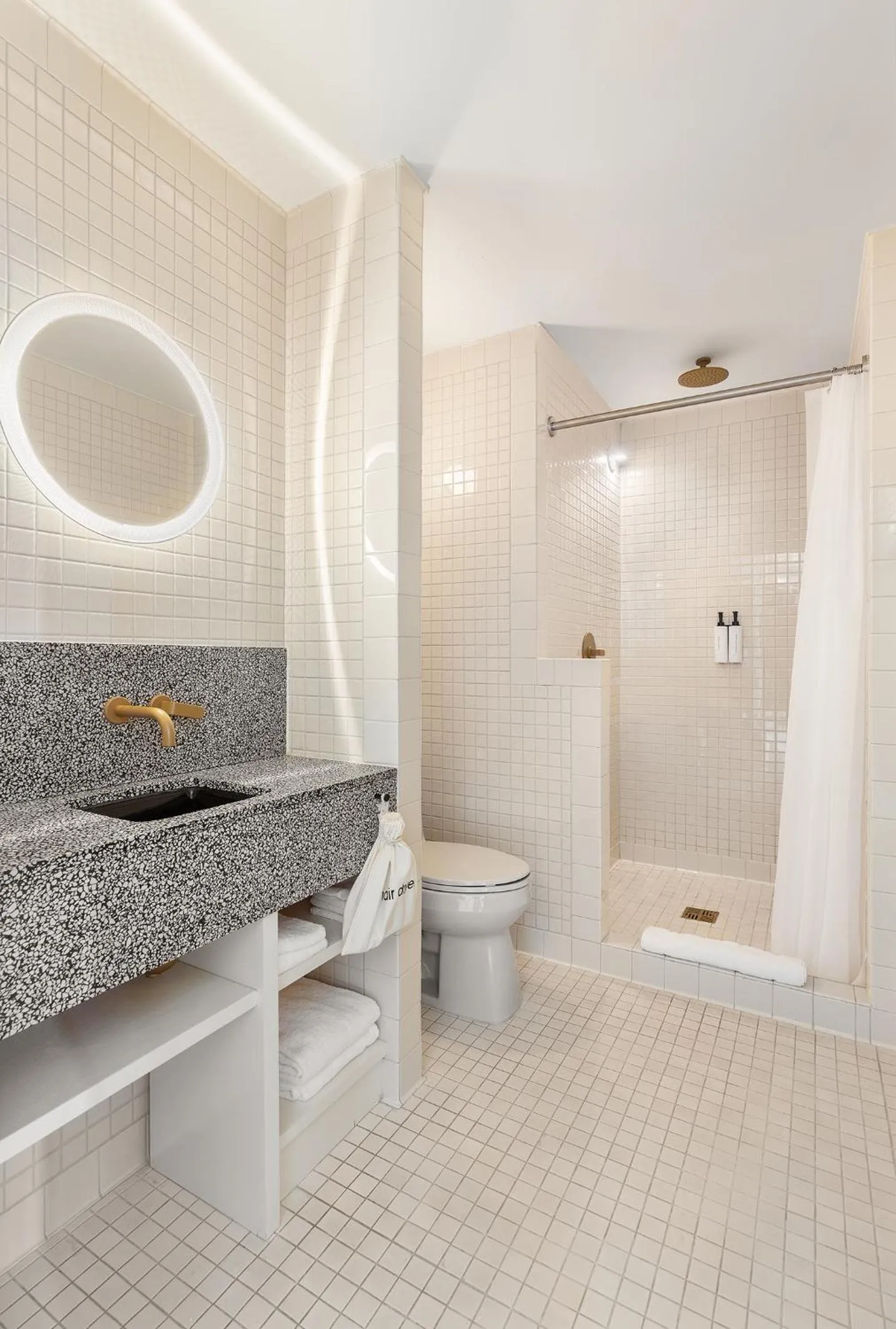 Shower in UNTITLED at 3 Freeman Alley