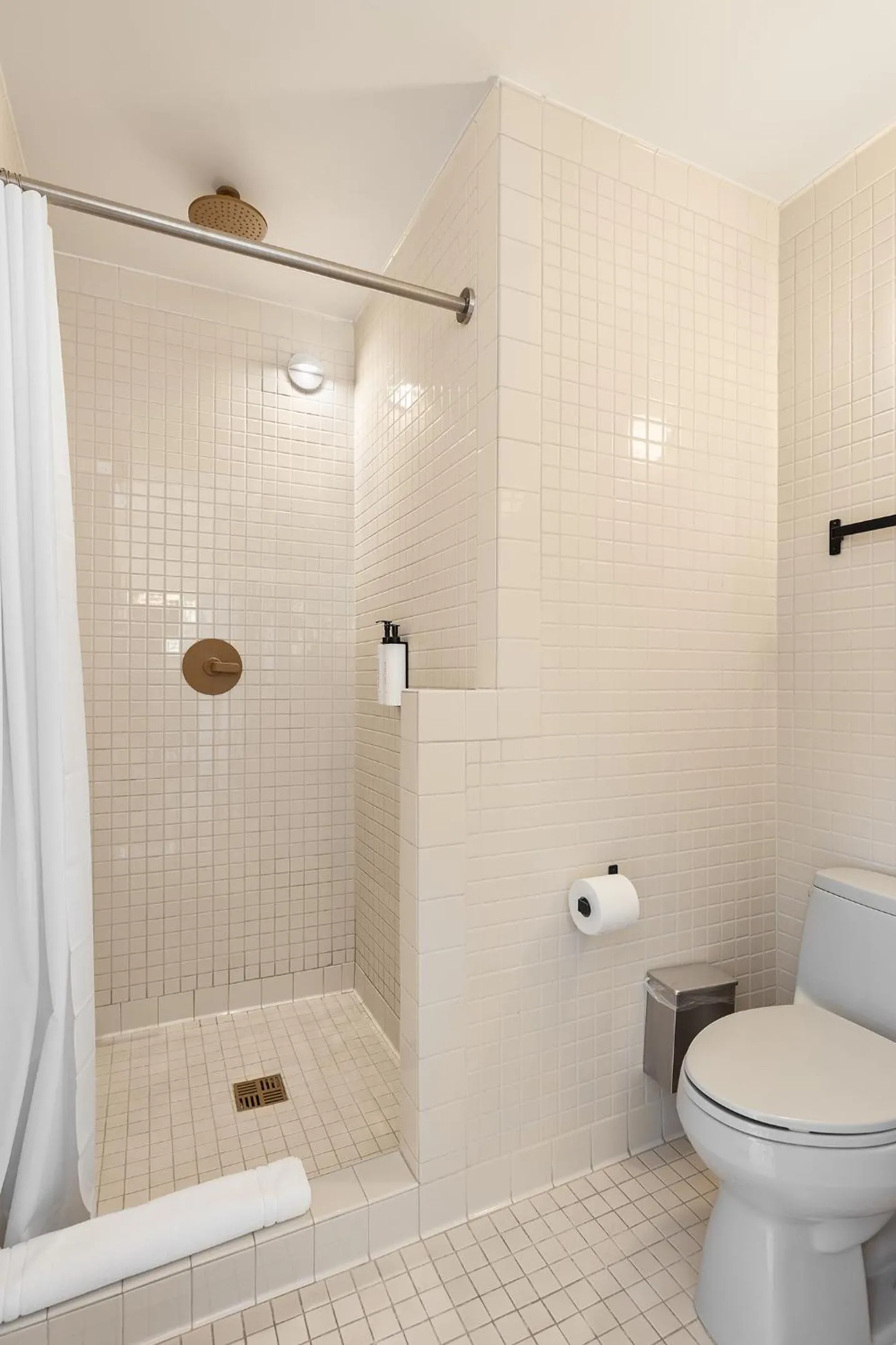 Shower in UNTITLED at 3 Freeman Alley