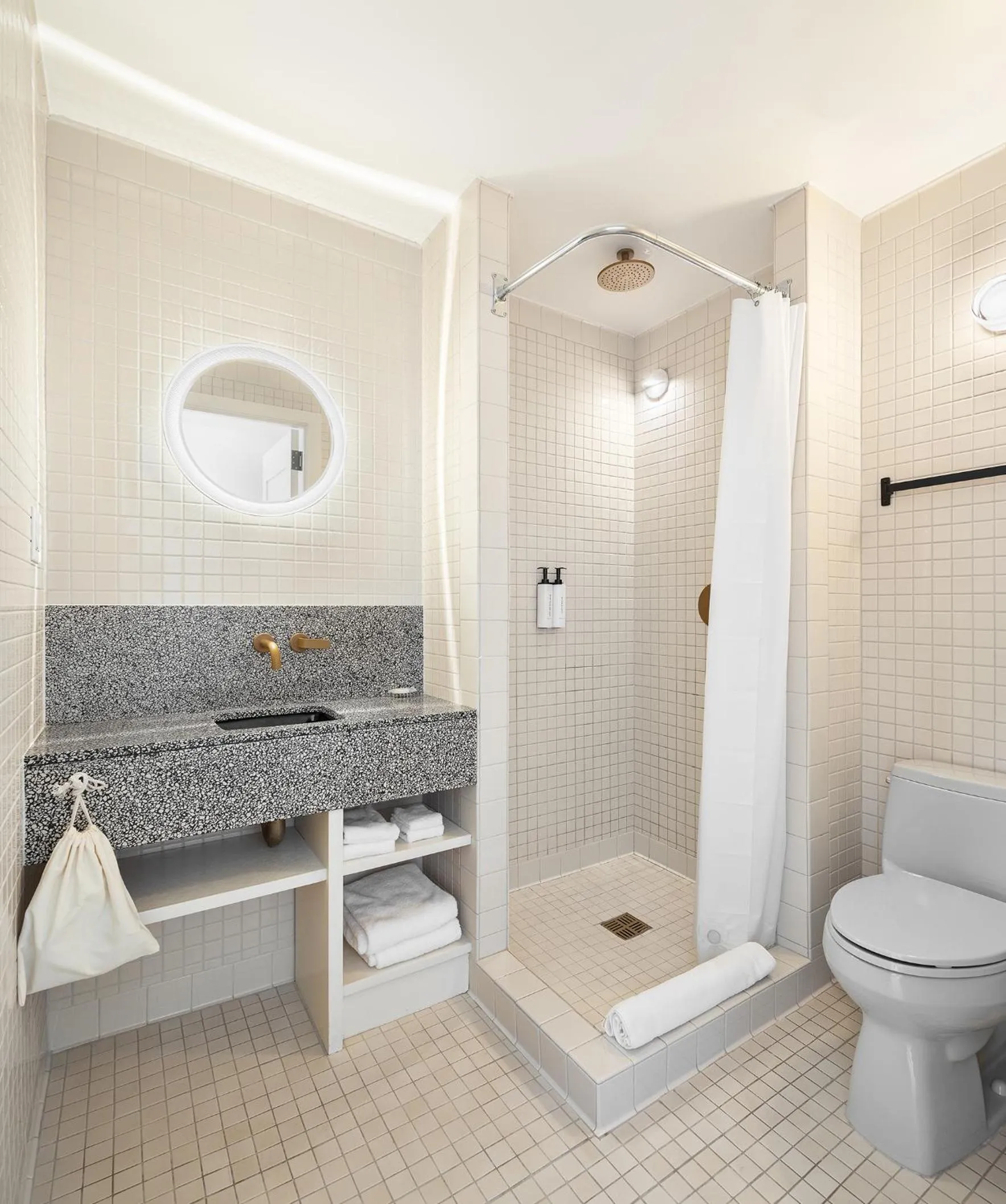 Shower in UNTITLED at 3 Freeman Alley