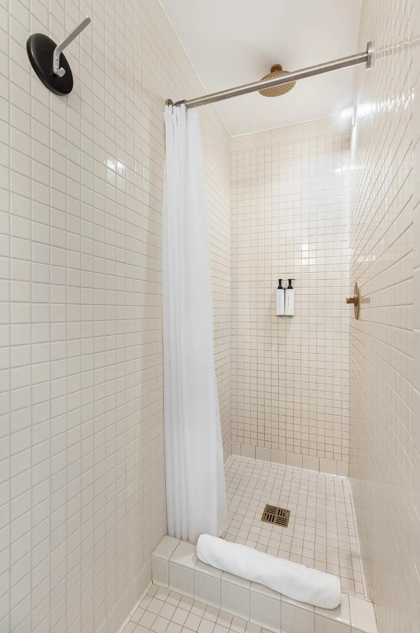 Shower in UNTITLED at 3 Freeman Alley