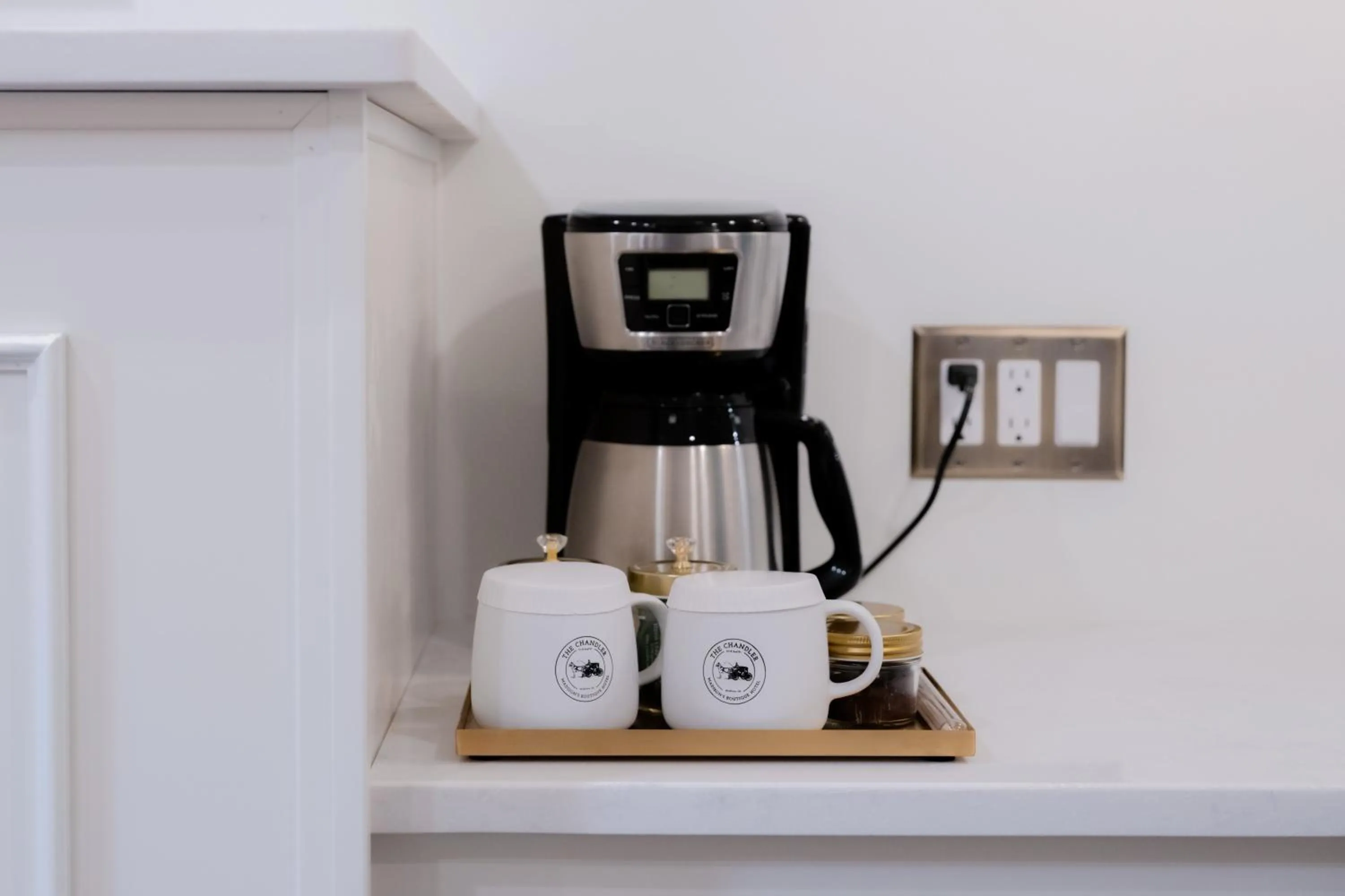 Coffee/tea facilities in The Chandler Hotel