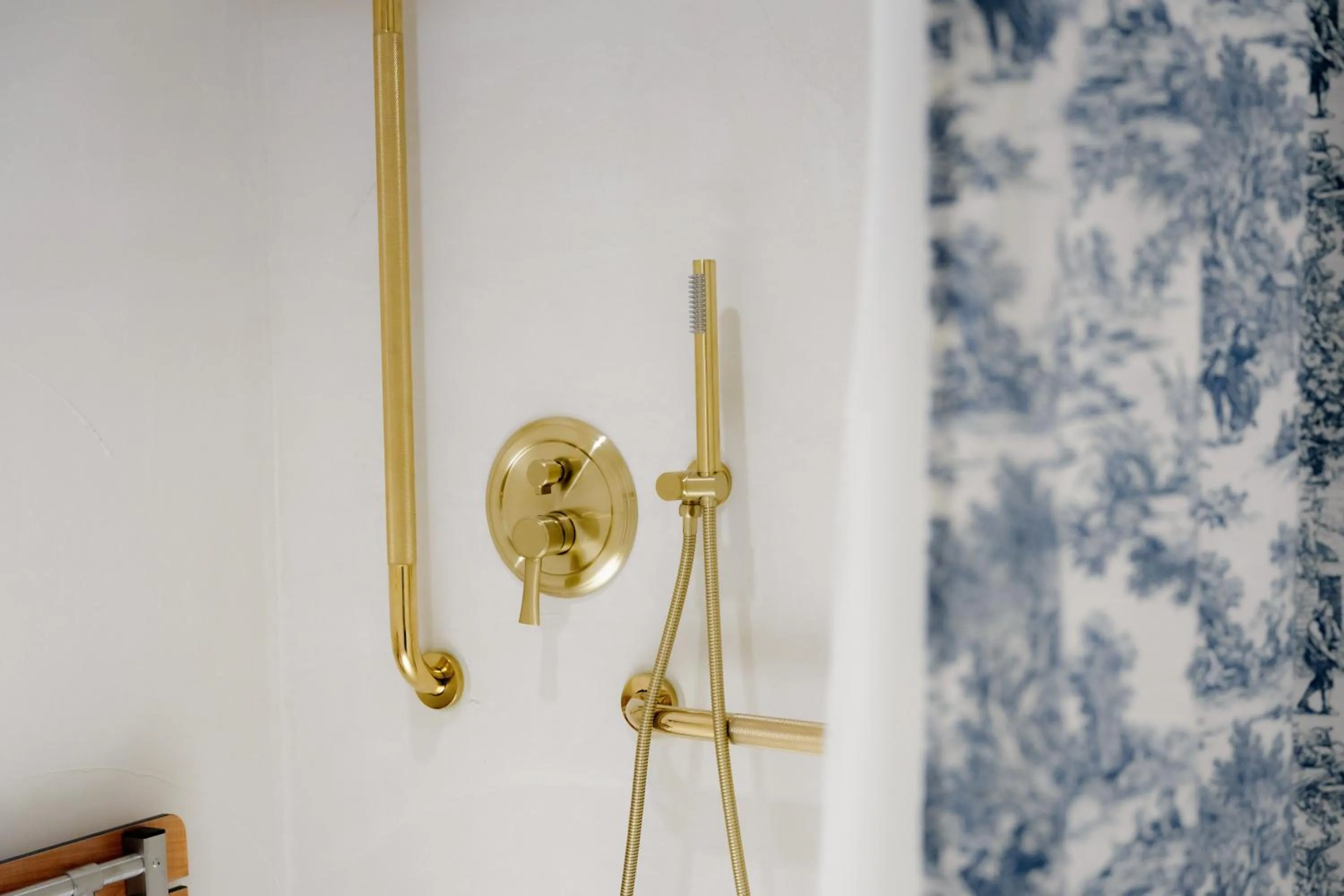 Shower in The Chandler Hotel