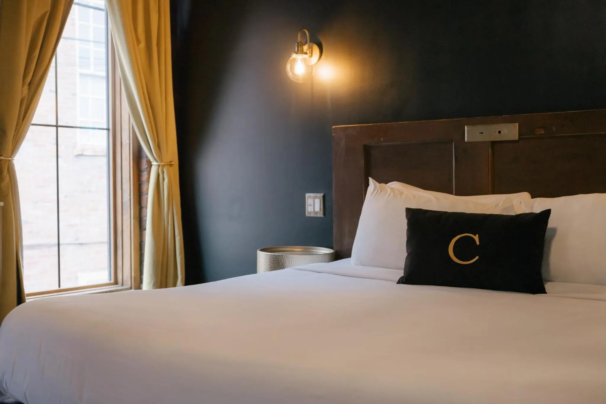 Bed in The Chandler Hotel