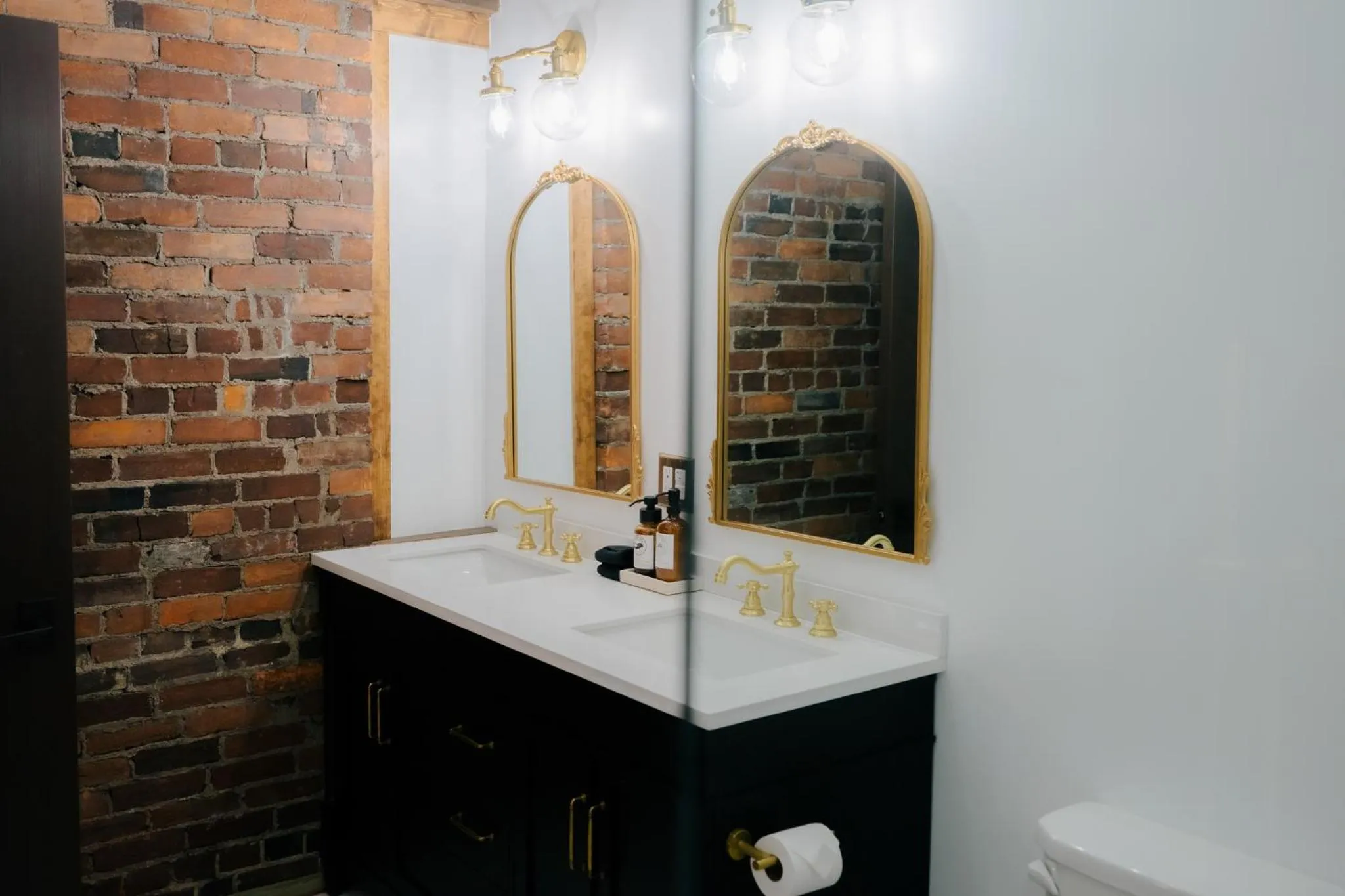 Bathroom in The Chandler Hotel