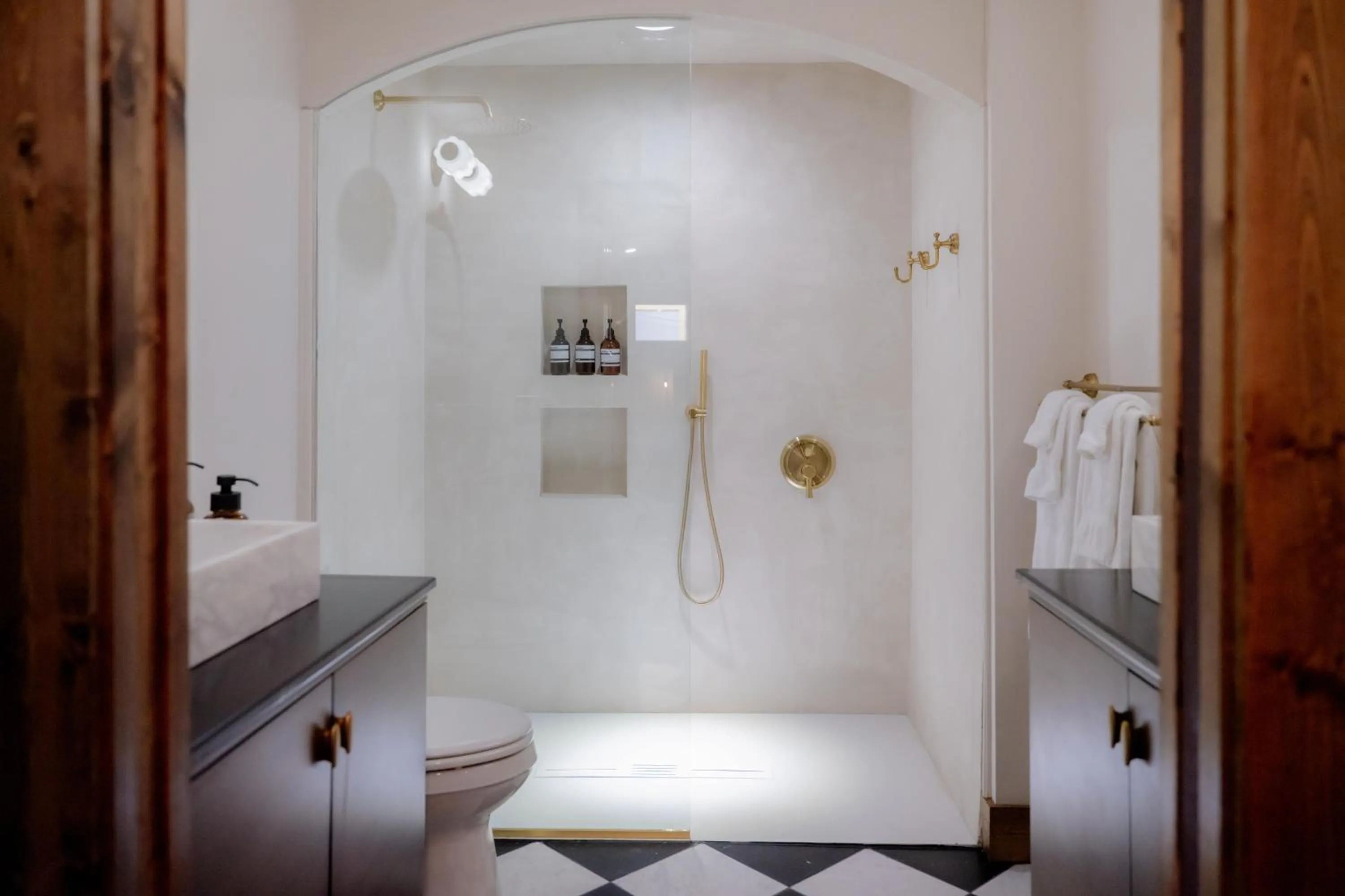 Shower in The Chandler Hotel