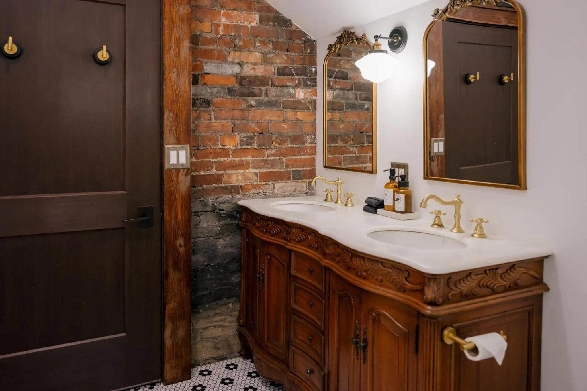 Bathroom in The Chandler Hotel
