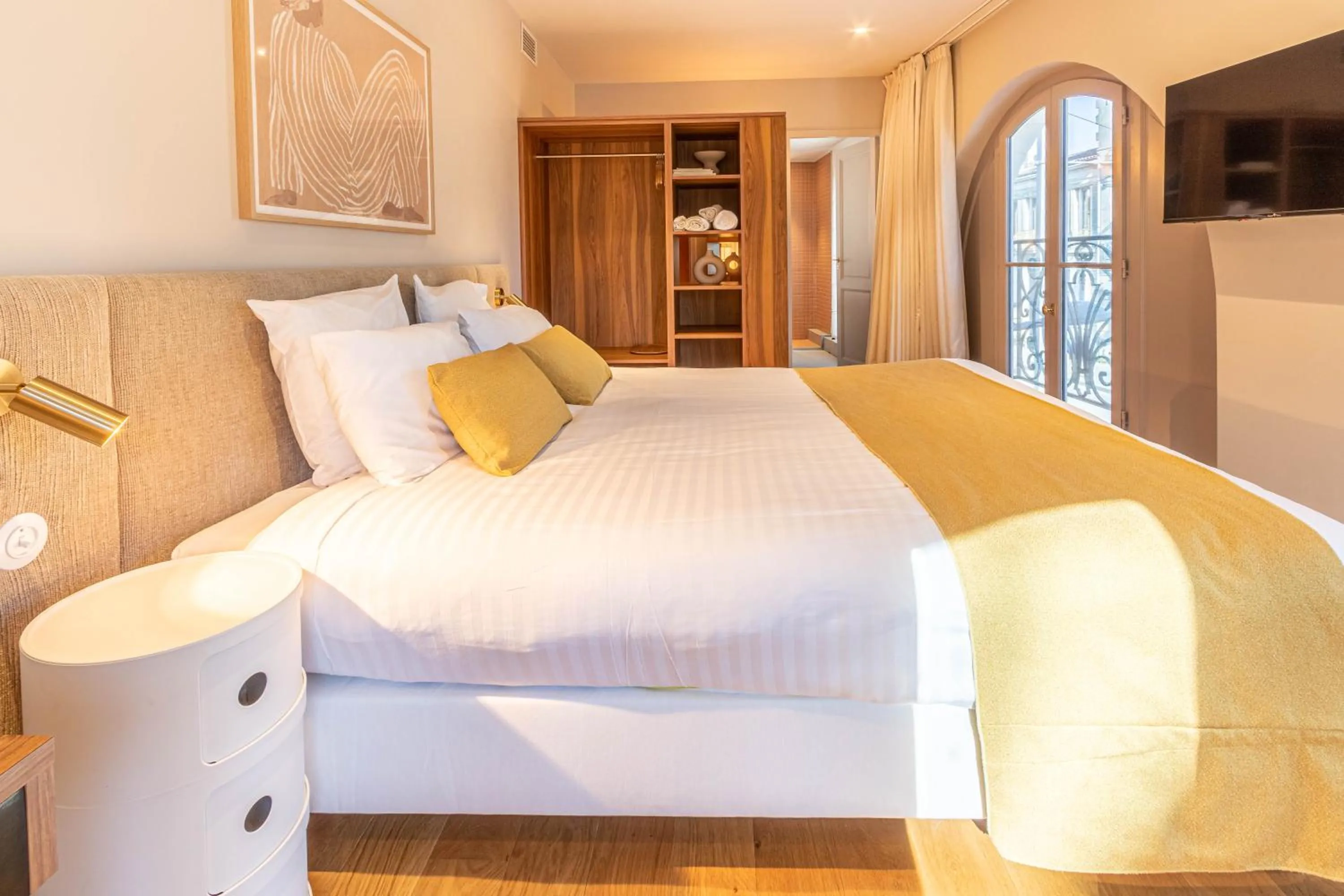 Bedroom, Bed in La Maison De Blanche