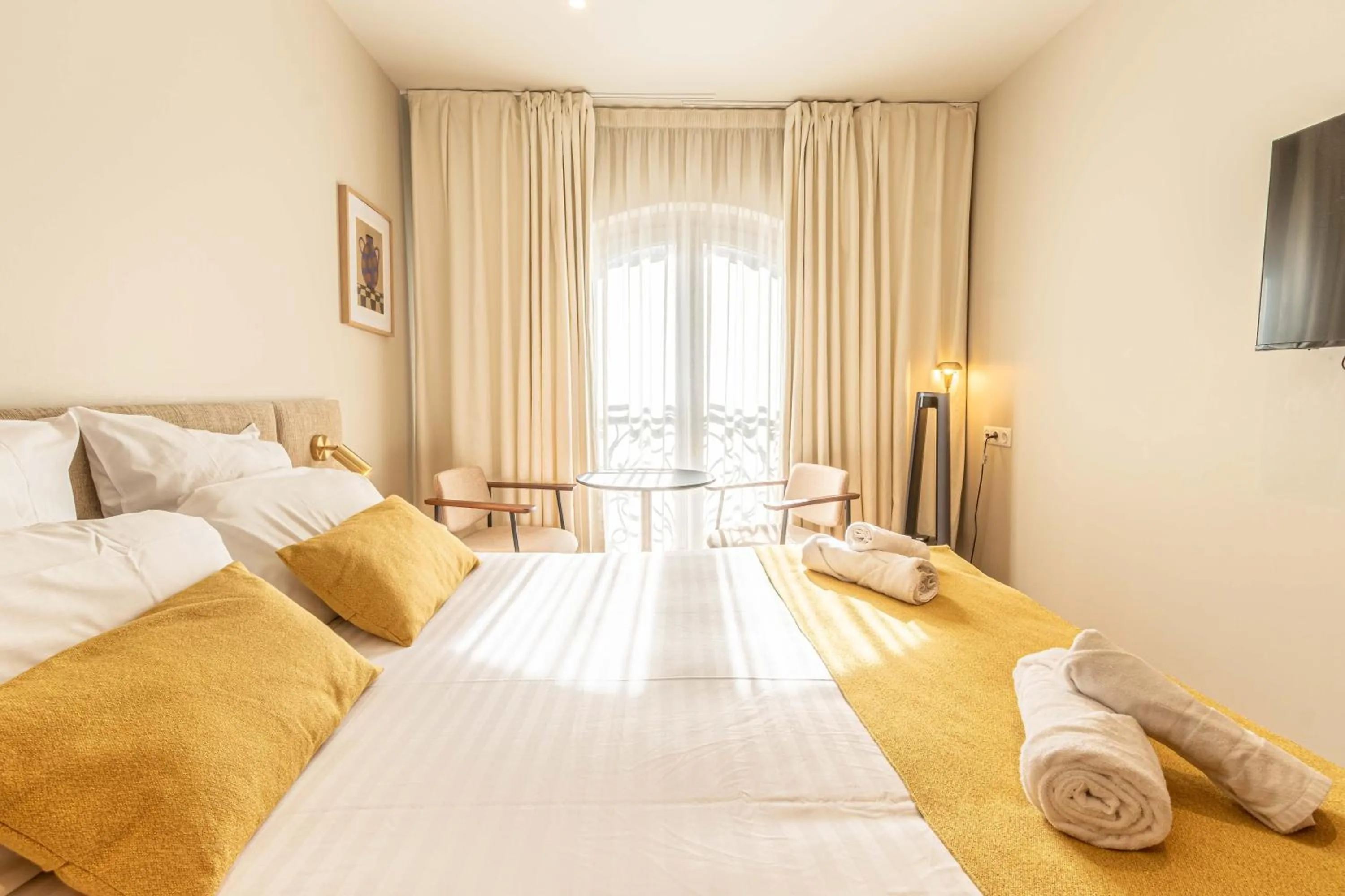 Bedroom, Bed in La Maison De Blanche