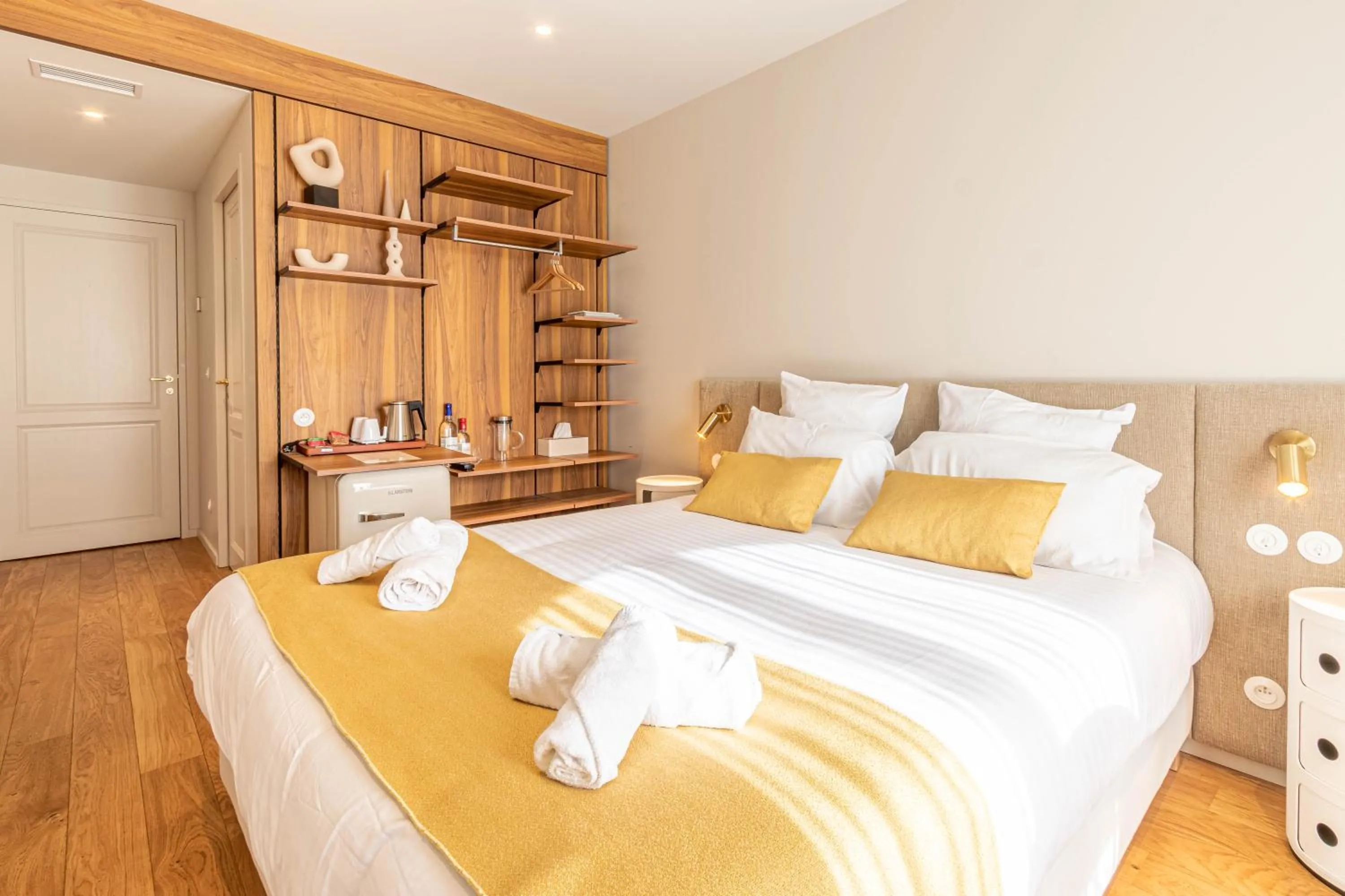 Bedroom, Bed in La Maison De Blanche