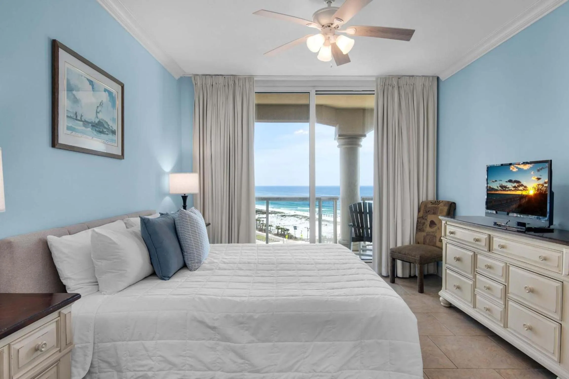 Bed in Portofino Island Resort 1- 809