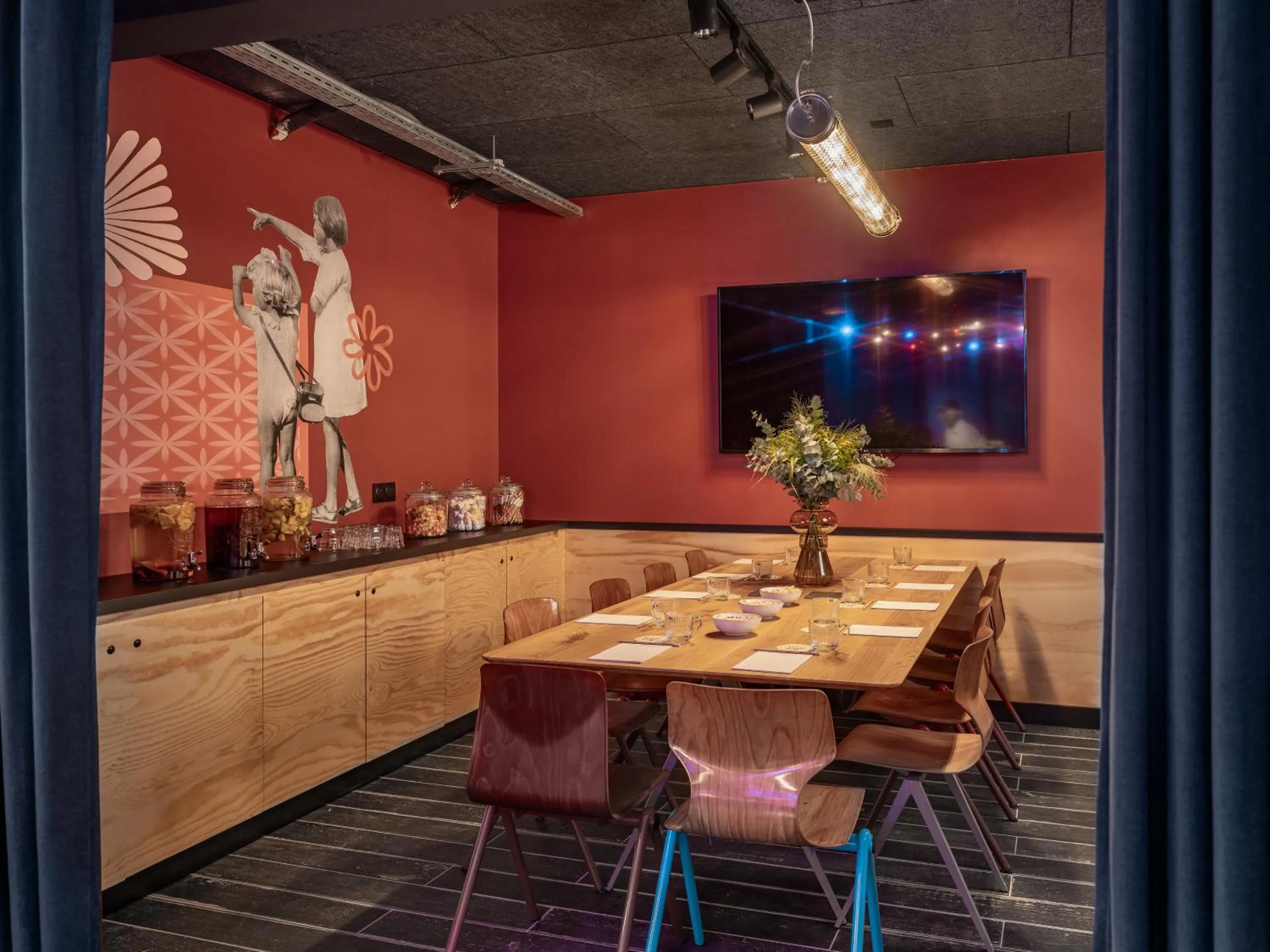 Restaurant/places to eat in Eklo Hotels Montpellier Centre Gare Saint-Roch