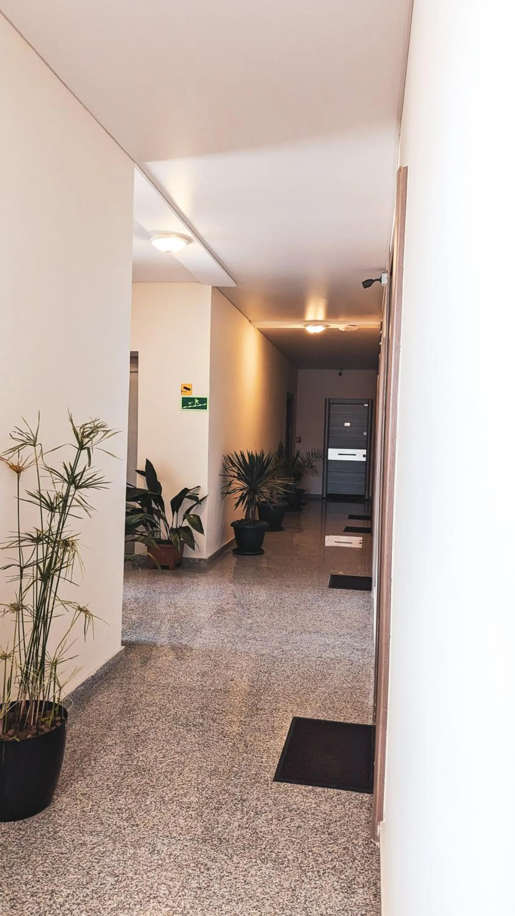 Restaurant/places to eat in GG ApartHotel